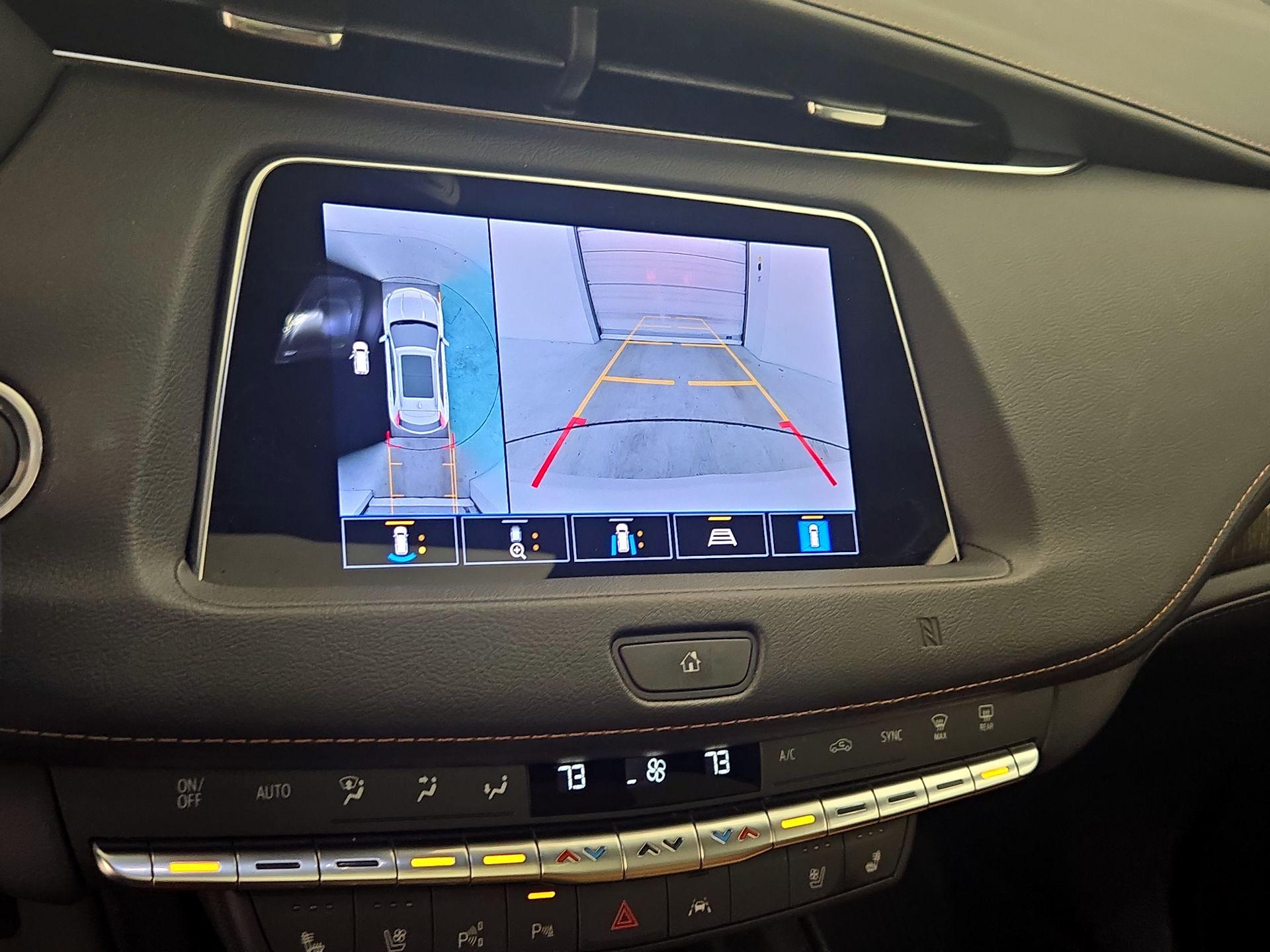 Thumbnail: 2021 Cadillac XT4 - 15