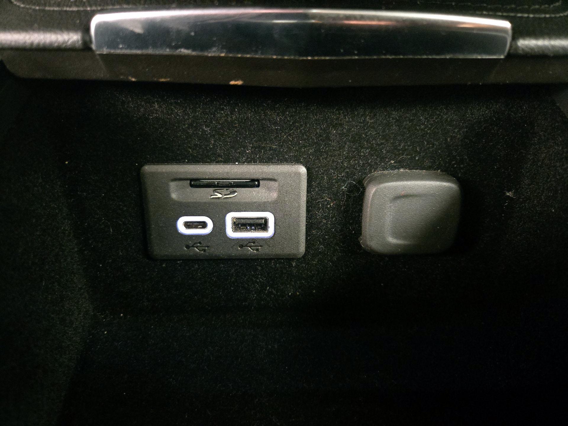 Thumbnail: 2021 Cadillac XT4 - 19