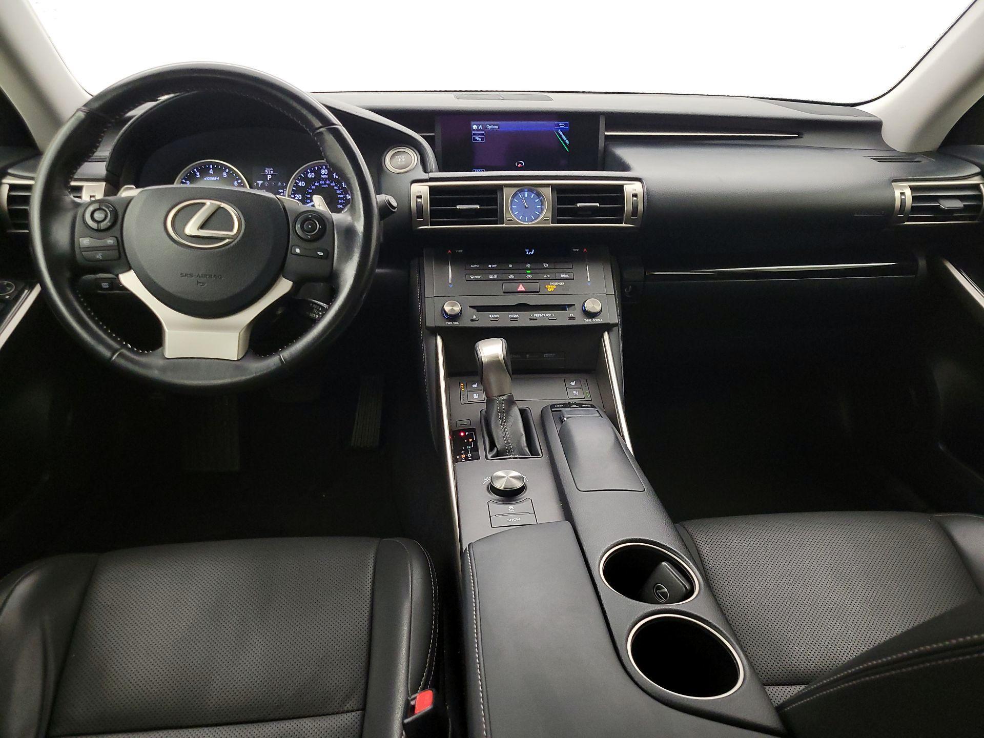 Thumbnail: 2016 Lexus IS - 9