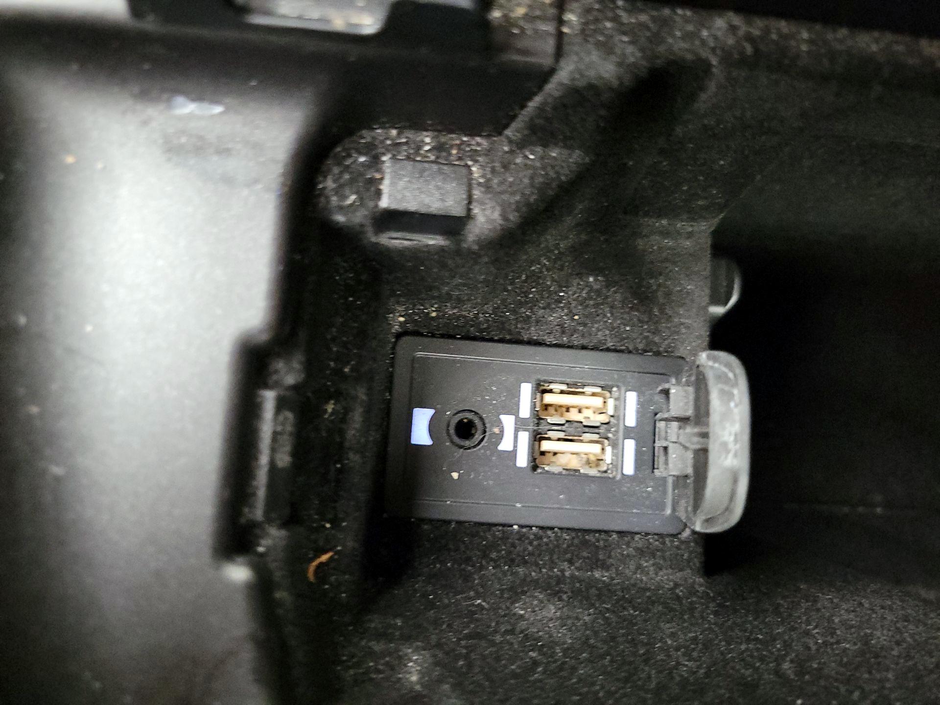 Thumbnail: 2016 Lexus IS - 19