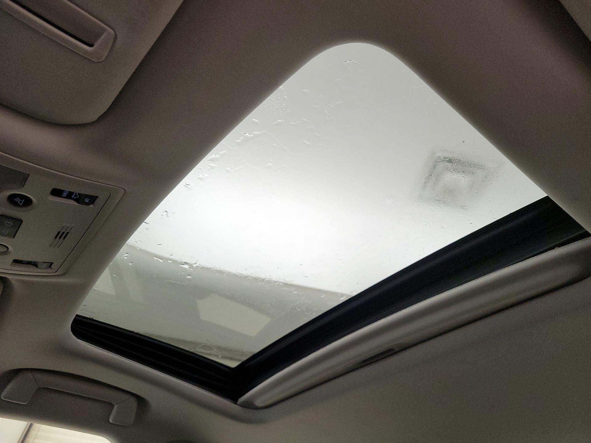 Thumbnail: 2016 Lexus IS - 20