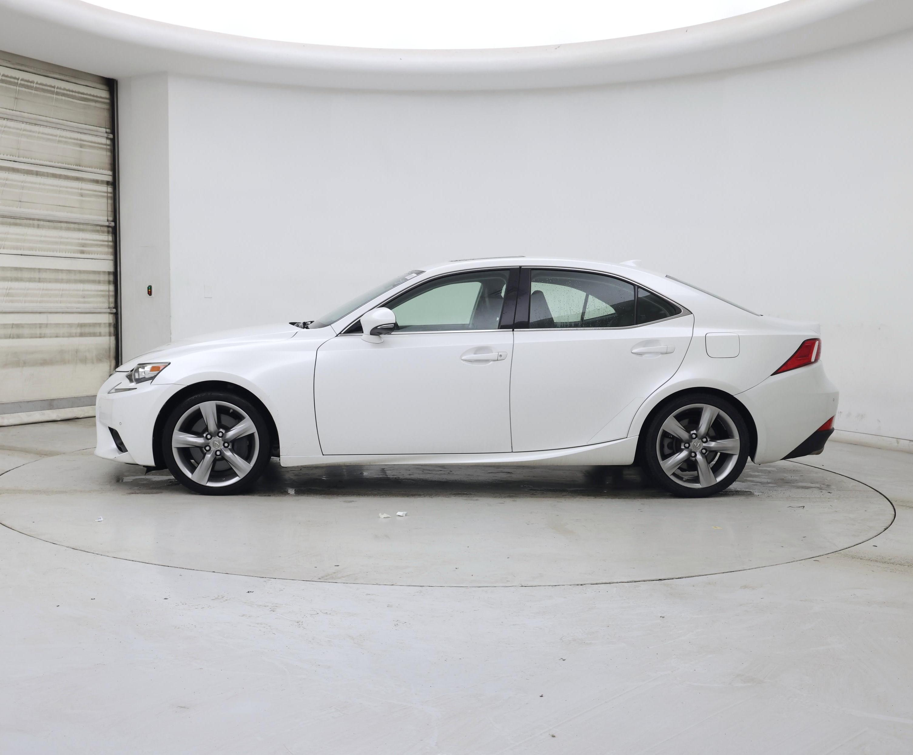 Thumbnail: 2016 Lexus IS - 3