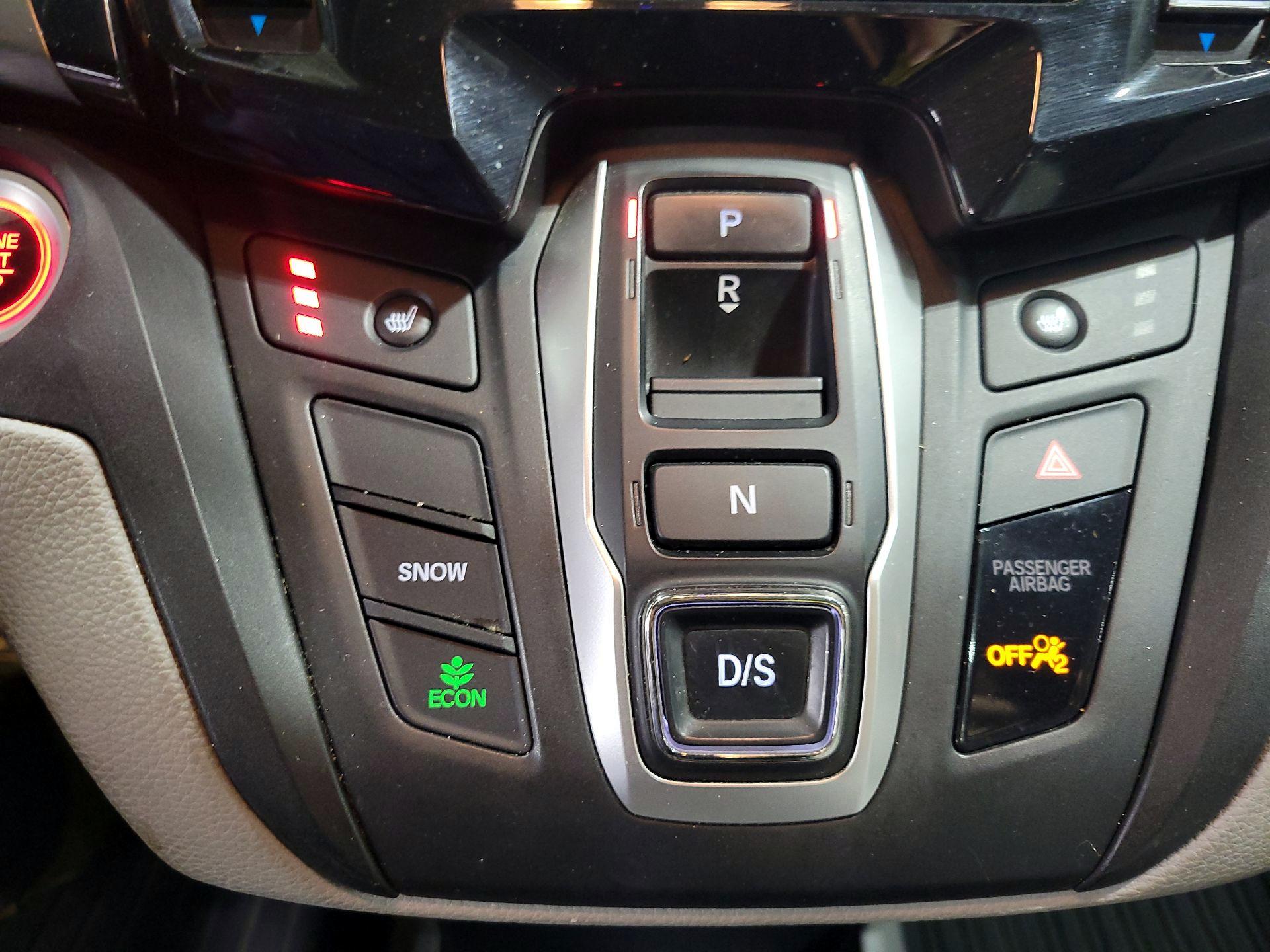 Thumbnail: 2018 Honda Odyssey - 17