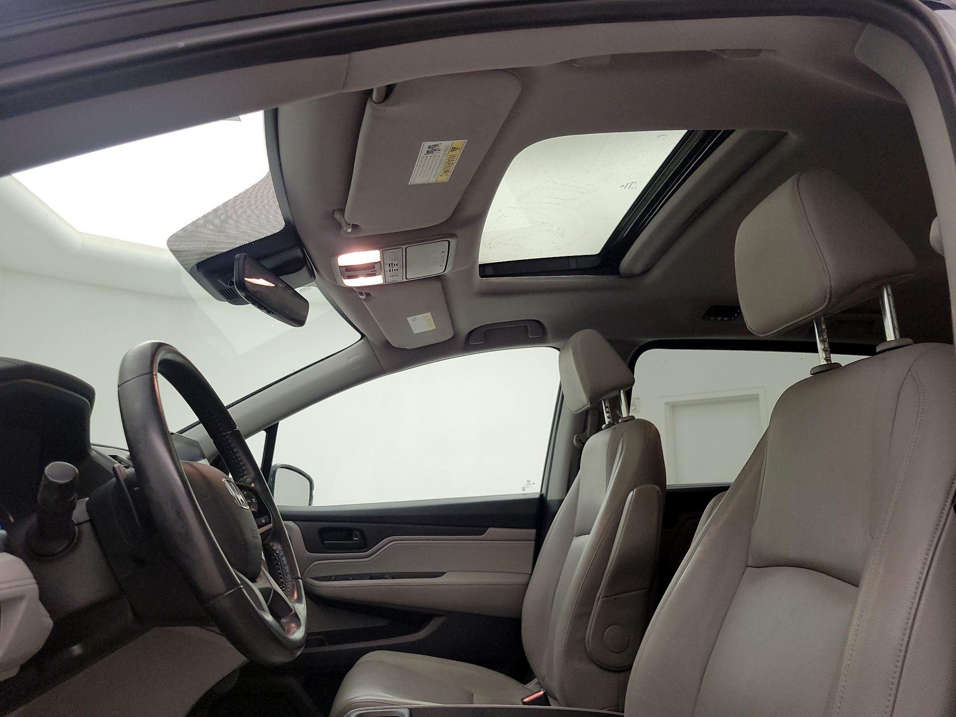 Thumbnail: 2018 Honda Odyssey - 19