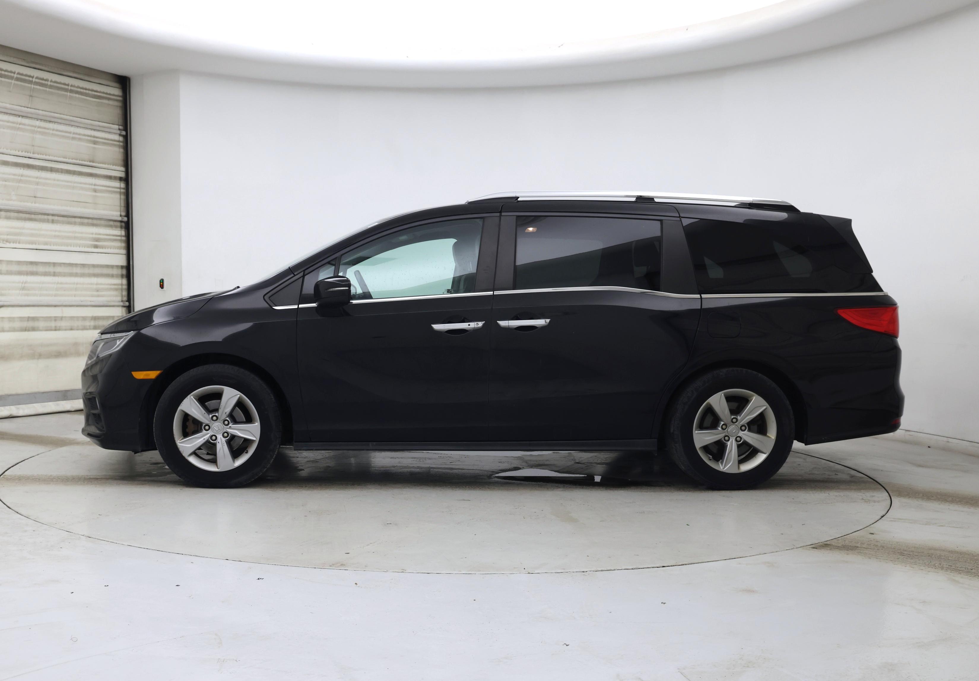 Thumbnail: 2018 Honda Odyssey - 3