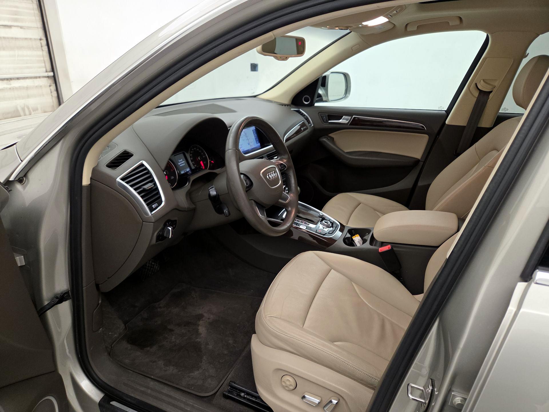 Thumbnail: 2016 Audi Q5 - 11