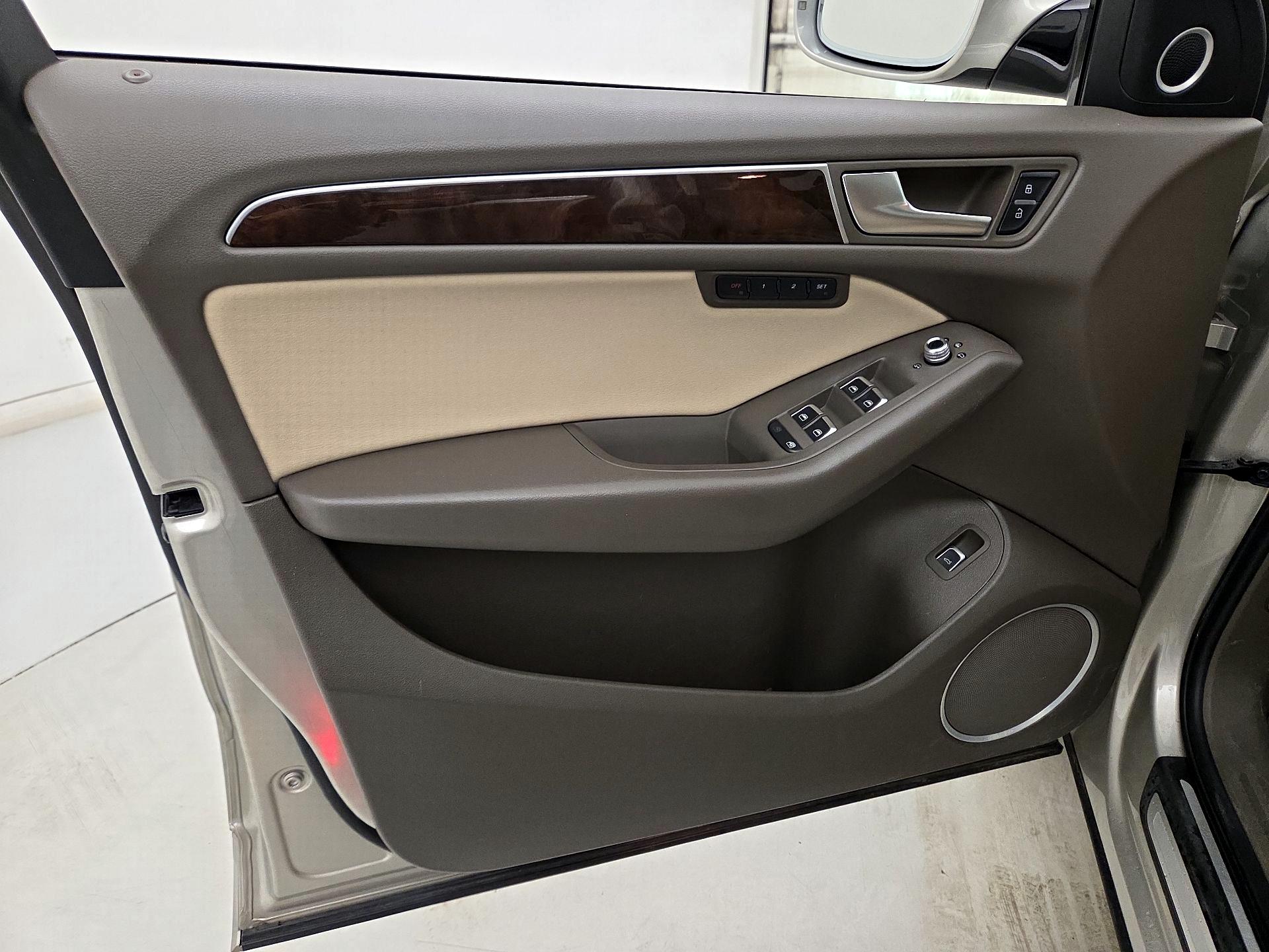 Thumbnail: 2016 Audi Q5 - 12