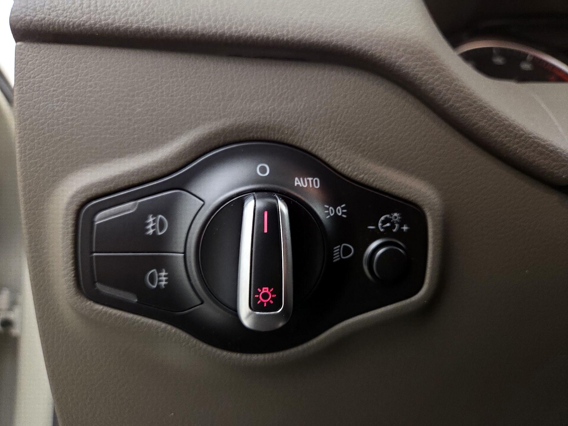 Thumbnail: 2016 Audi Q5 - 13