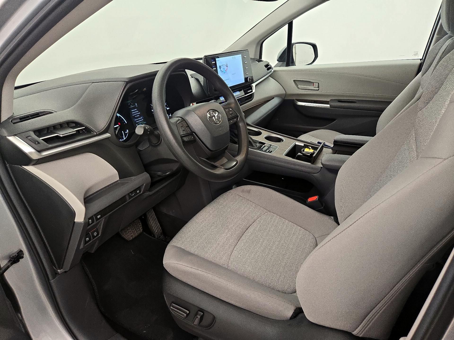 Thumbnail: 2024 Toyota Sienna - 11