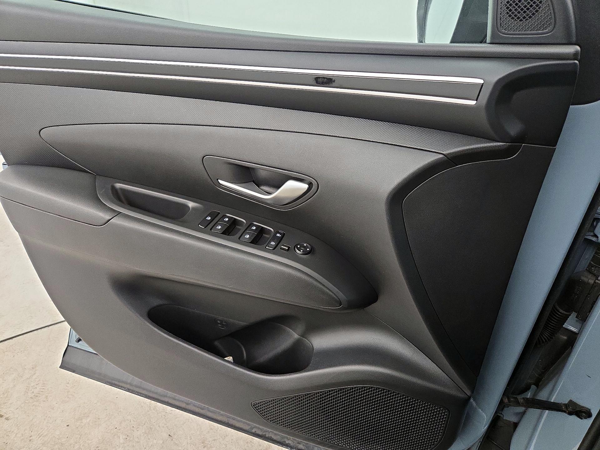 Thumbnail: 2023 Hyundai Santa Cruz - 12