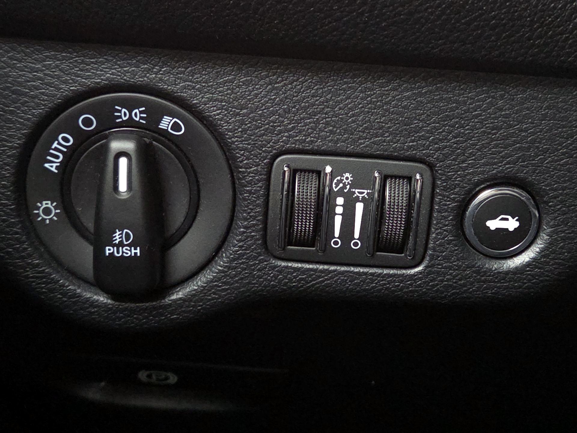 Thumbnail: 2018 Dodge Challenger - 13