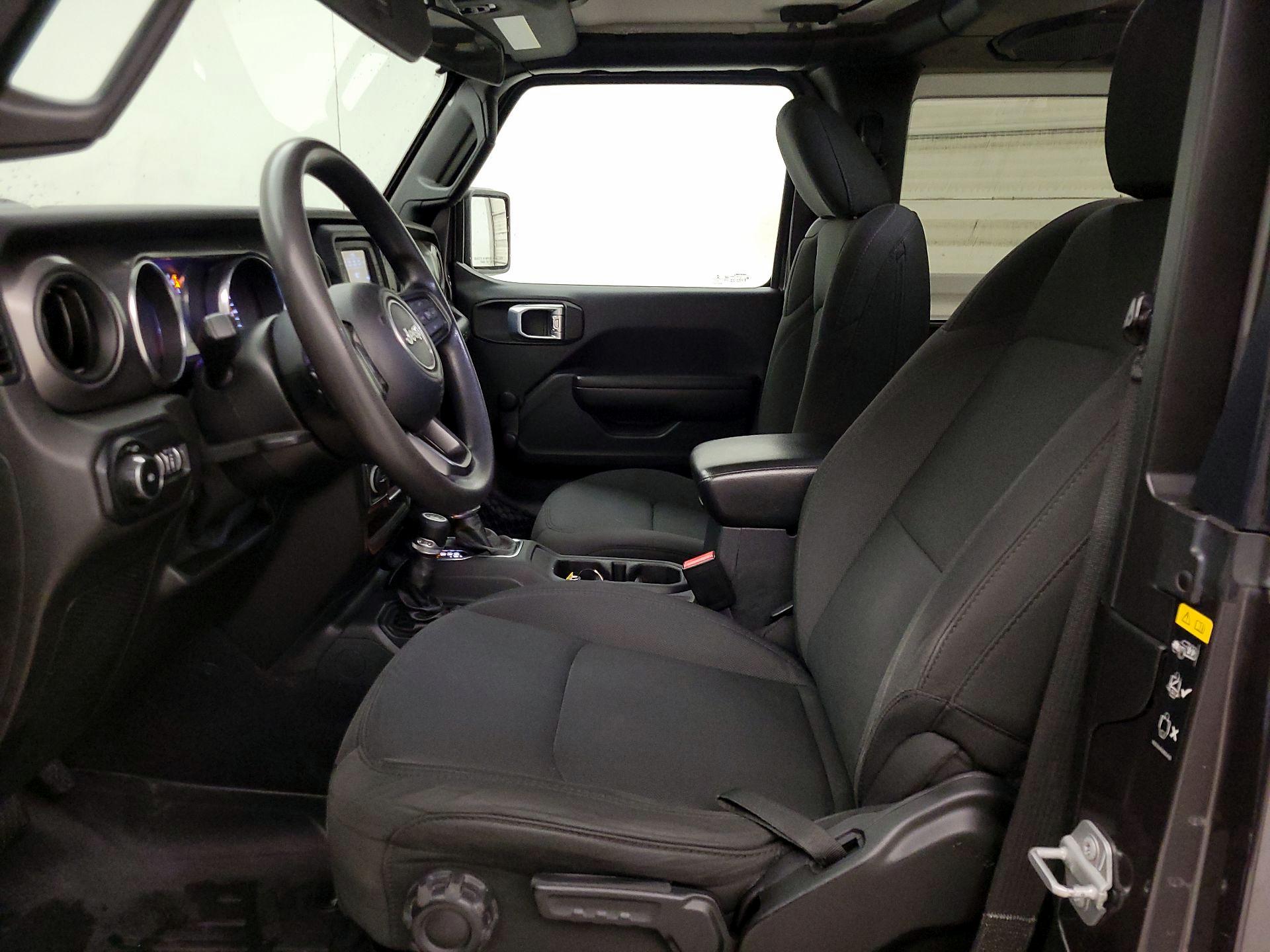 Thumbnail: 2021 Jeep Wrangler - 11