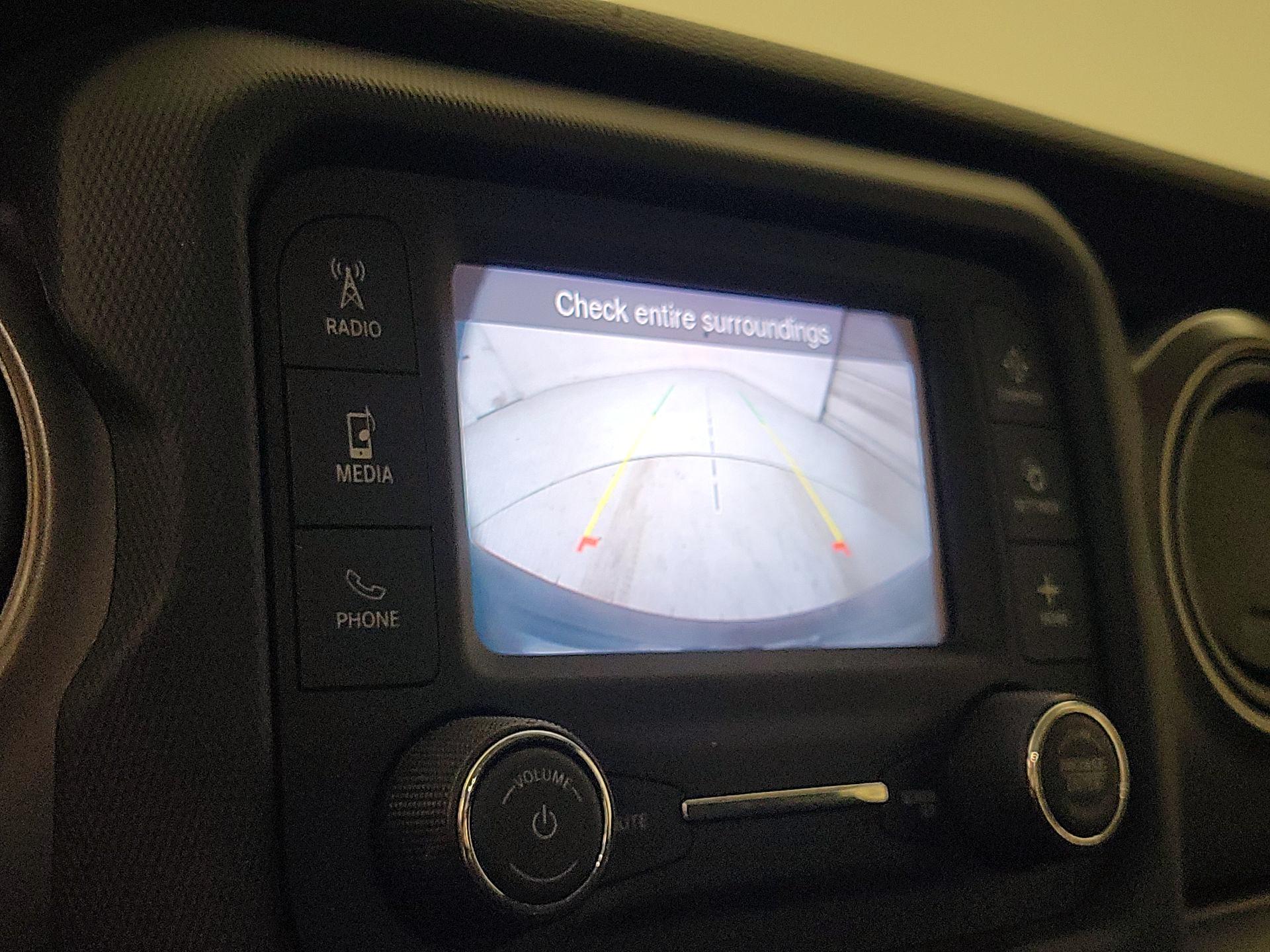 Thumbnail: 2021 Jeep Wrangler - 14