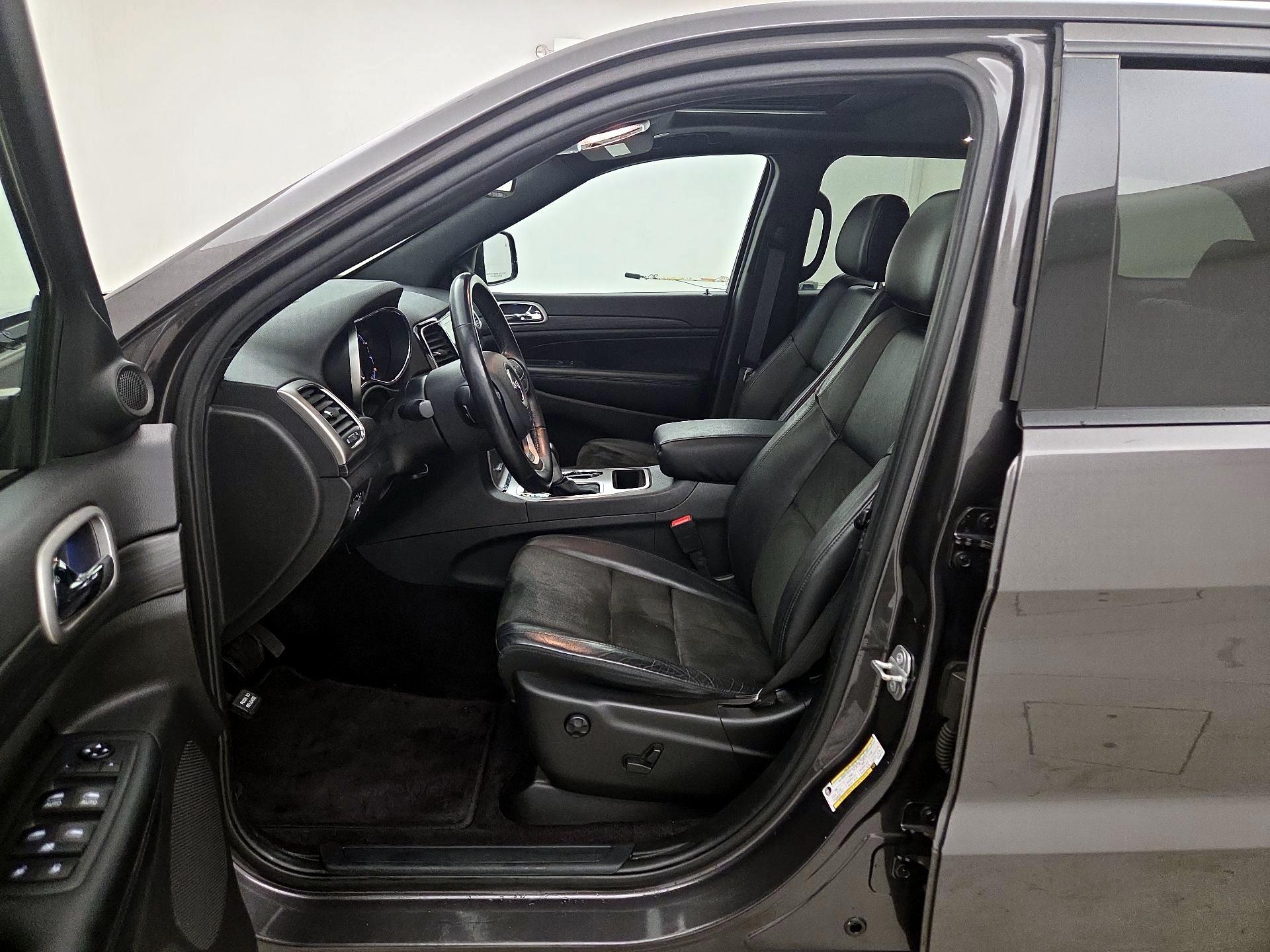 Thumbnail: 2019 Jeep Grand Cherokee - 11