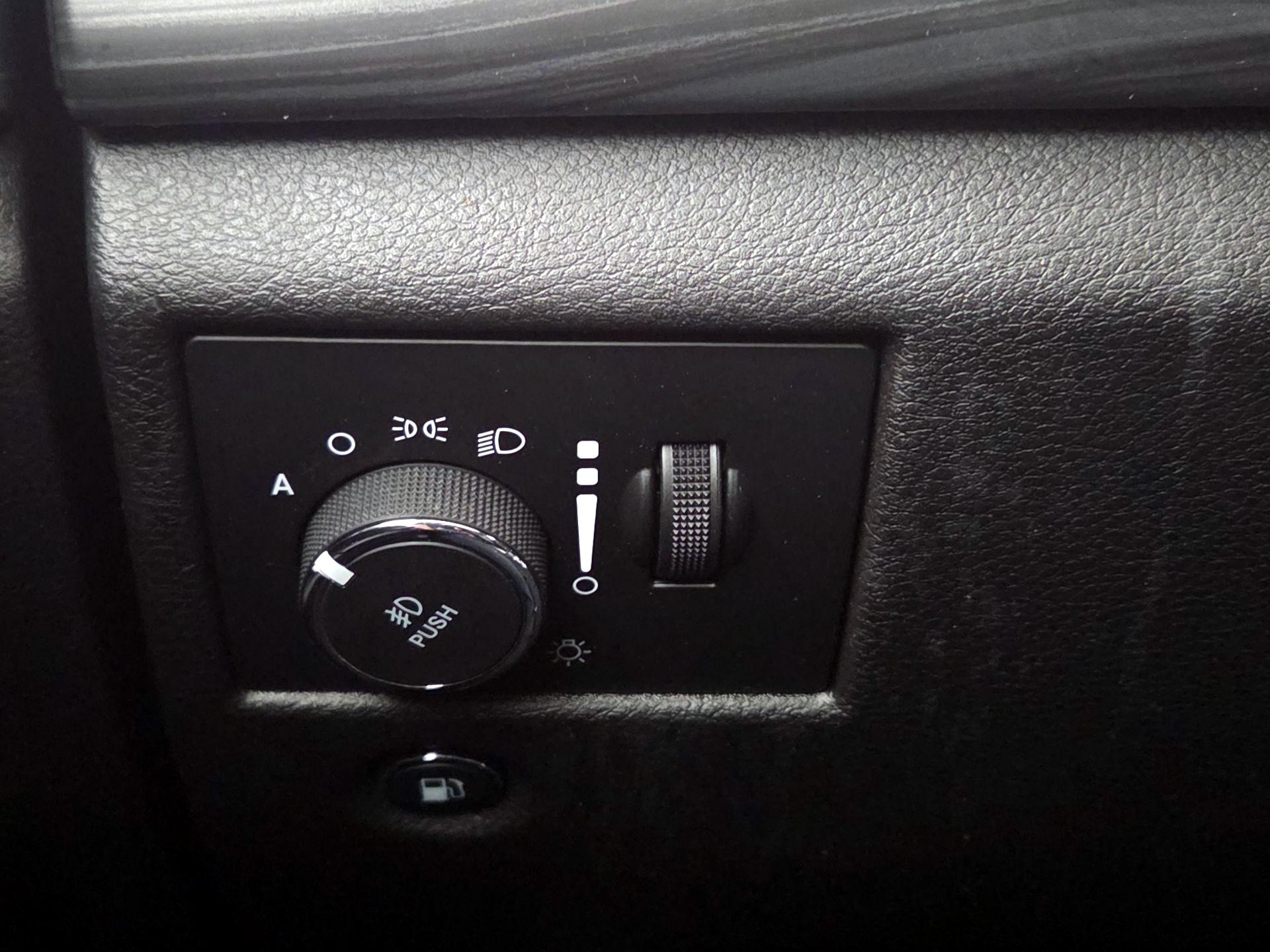 Thumbnail: 2019 Jeep Grand Cherokee - 13