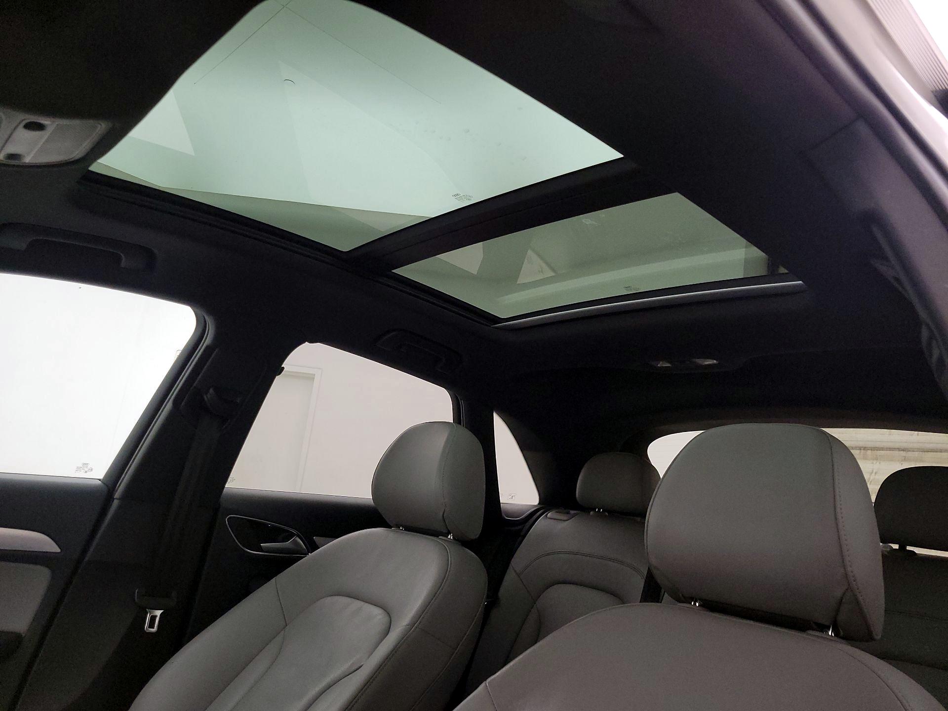 Thumbnail: 2018 Audi Q3 - 19