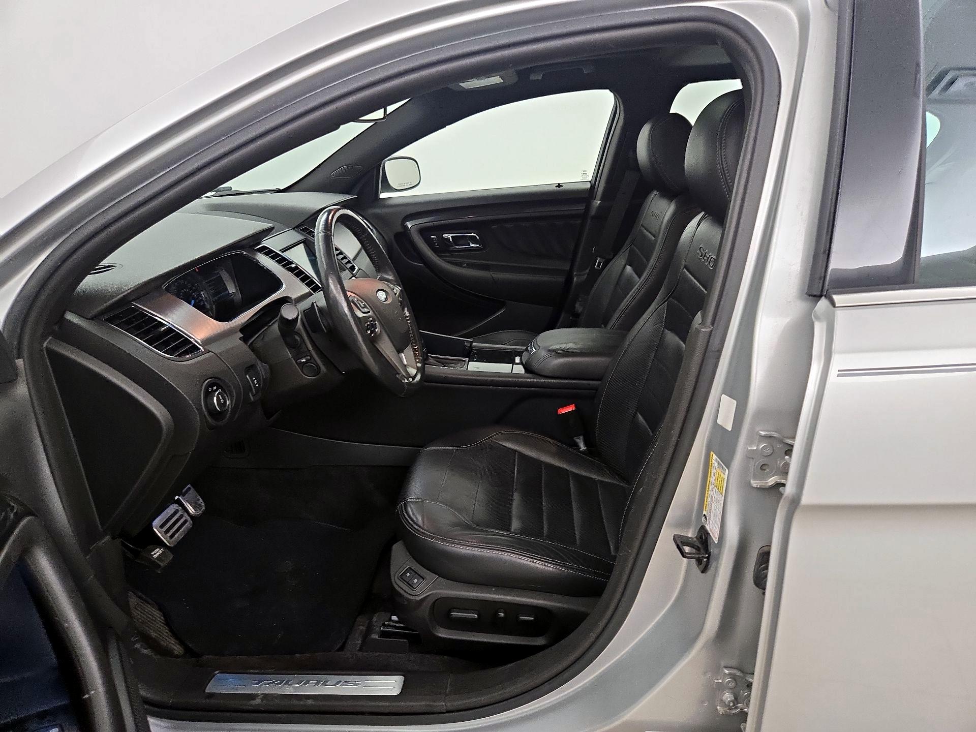 Thumbnail: 2018 Ford Taurus - 11