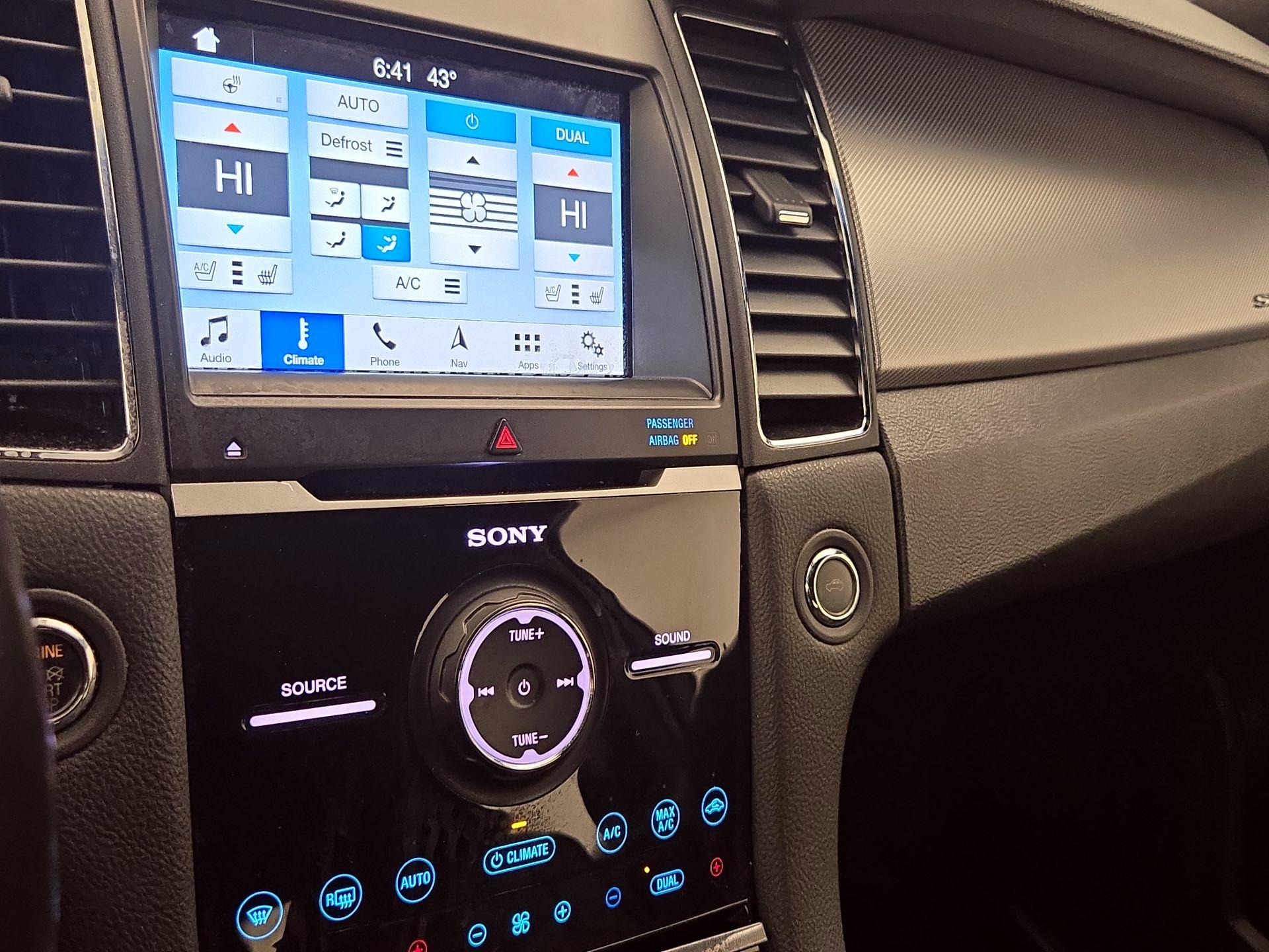 Thumbnail: 2018 Ford Taurus - 17