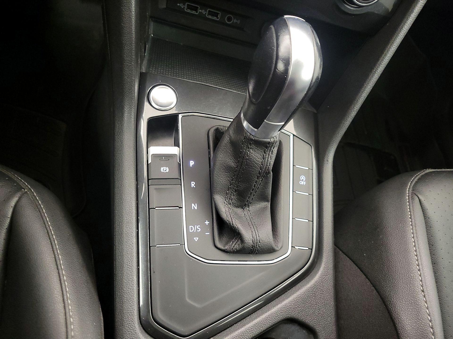 Thumbnail: 2019 Volkswagen Tiguan - 17