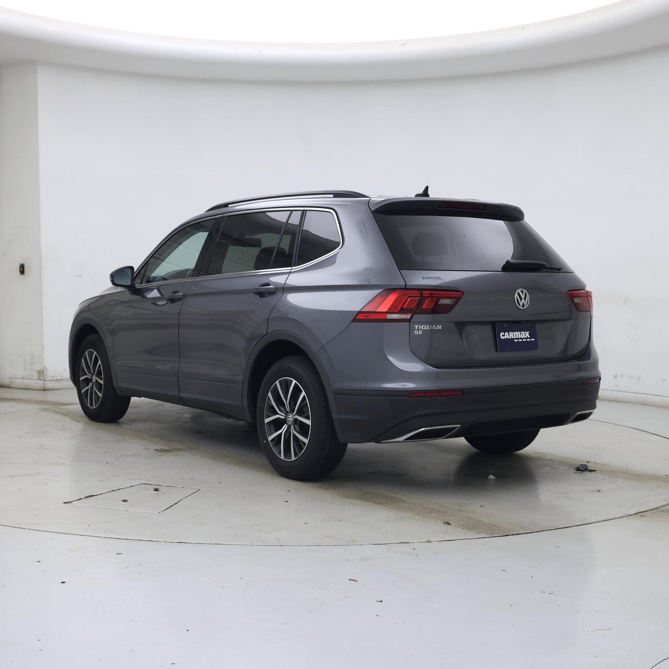 Thumbnail: 2019 Volkswagen Tiguan - 2