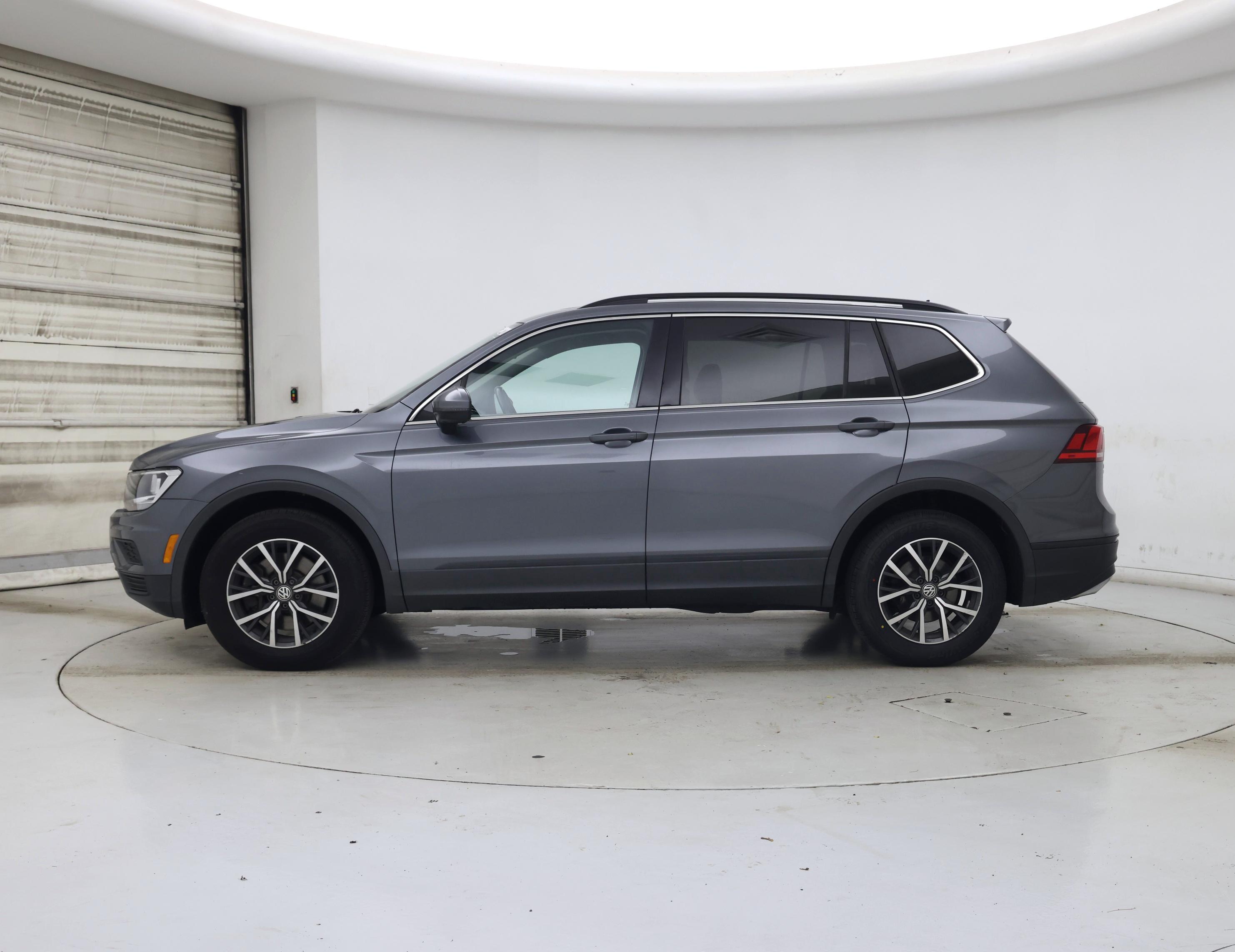 Thumbnail: 2019 Volkswagen Tiguan - 3
