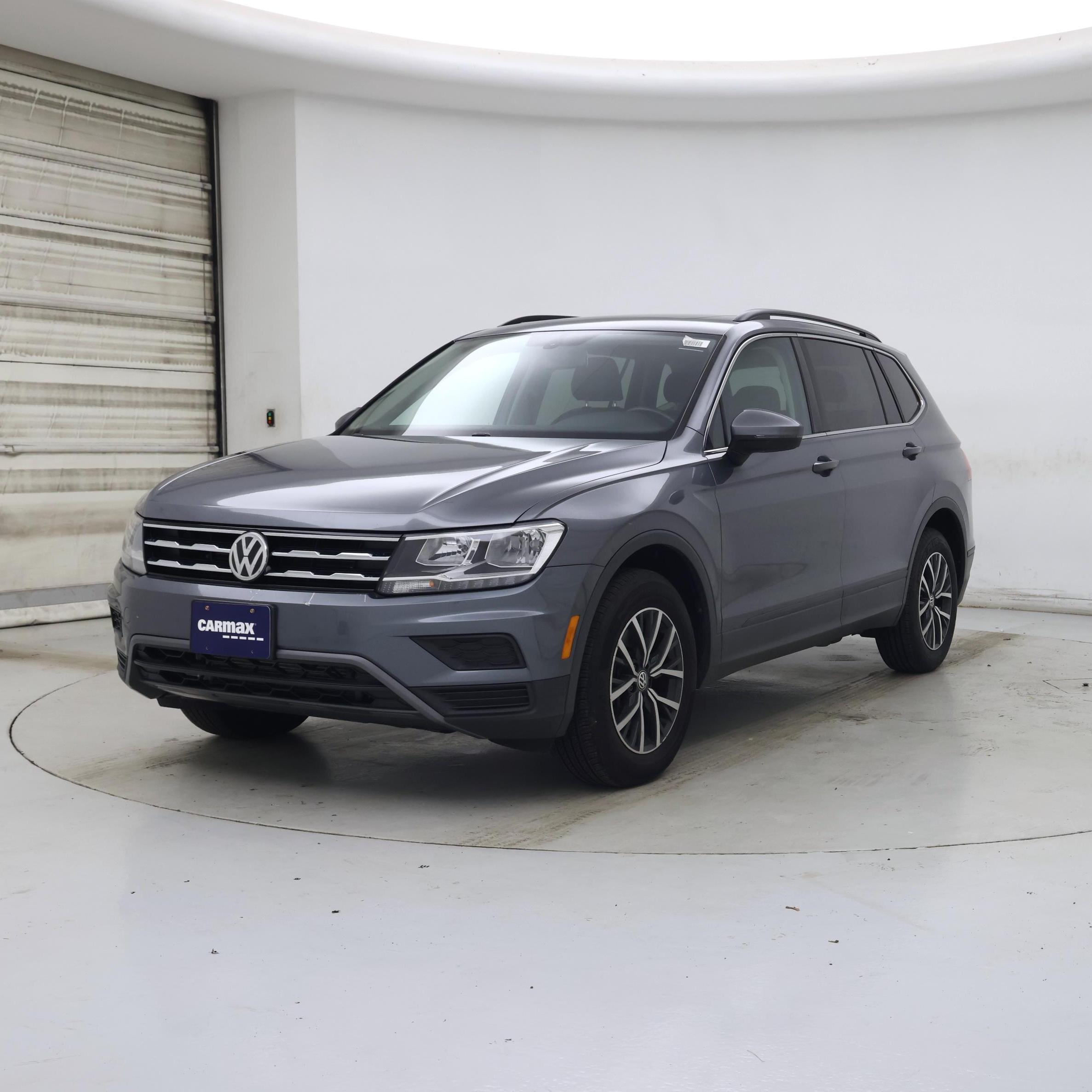 Thumbnail: 2019 Volkswagen Tiguan - 4
