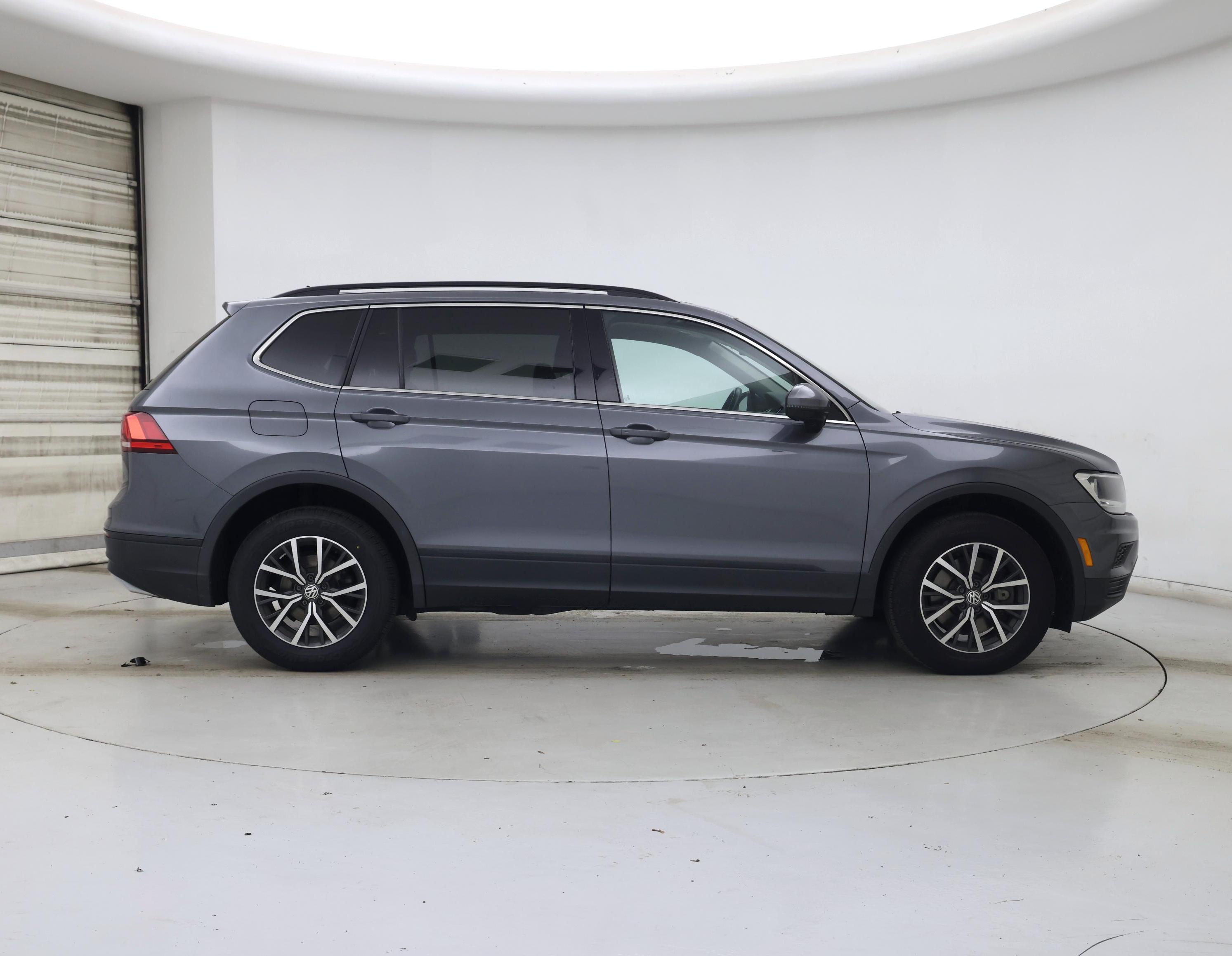 Thumbnail: 2019 Volkswagen Tiguan - 7