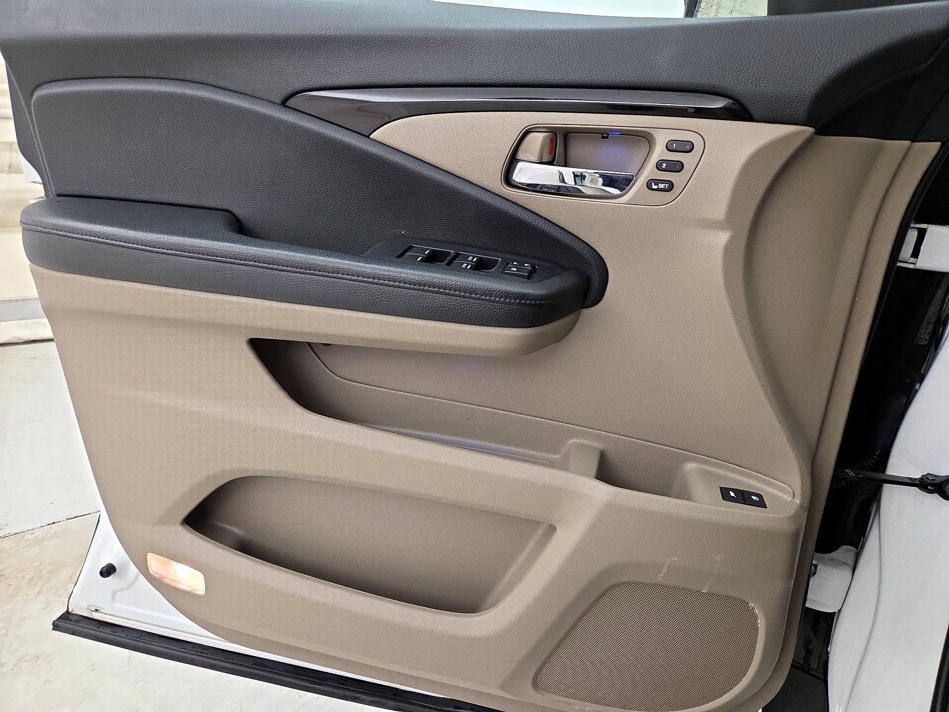 Thumbnail: 2021 Honda Pilot - 12