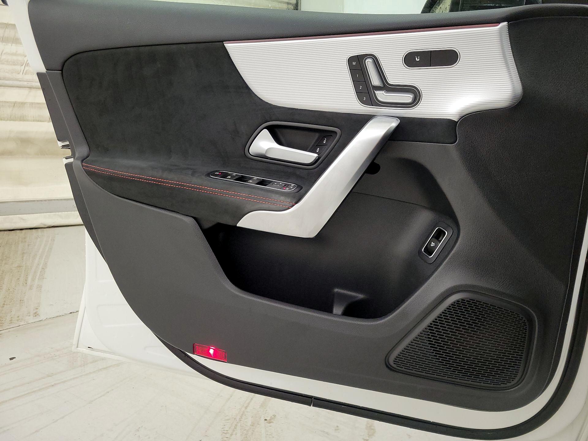 Thumbnail: 2020 Mercedes-Benz A-Class - 12