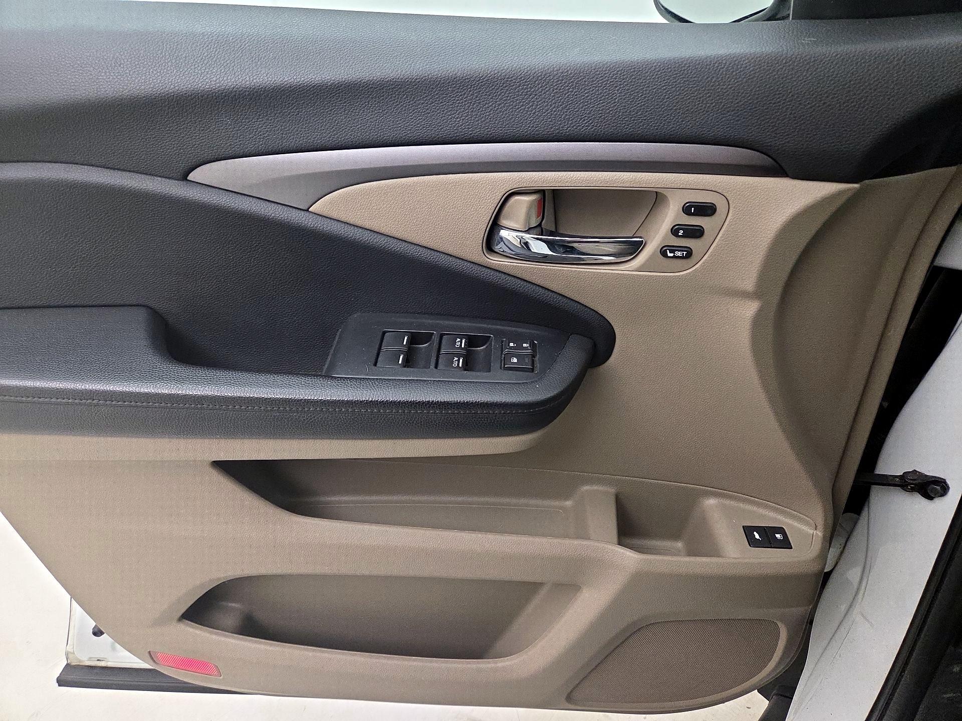 Thumbnail: 2021 Honda Pilot - 12