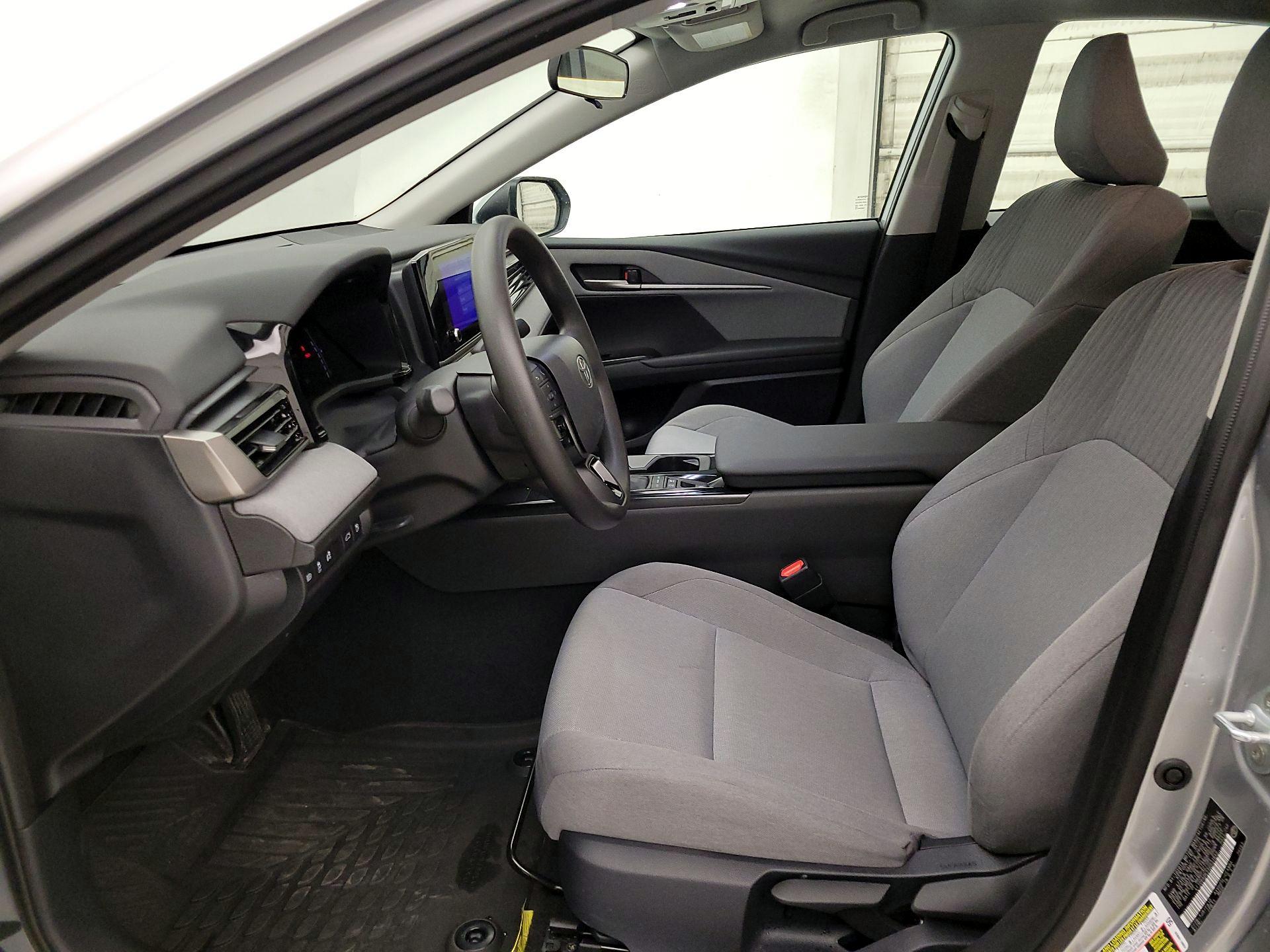 Thumbnail: 2025 Toyota Camry - 11