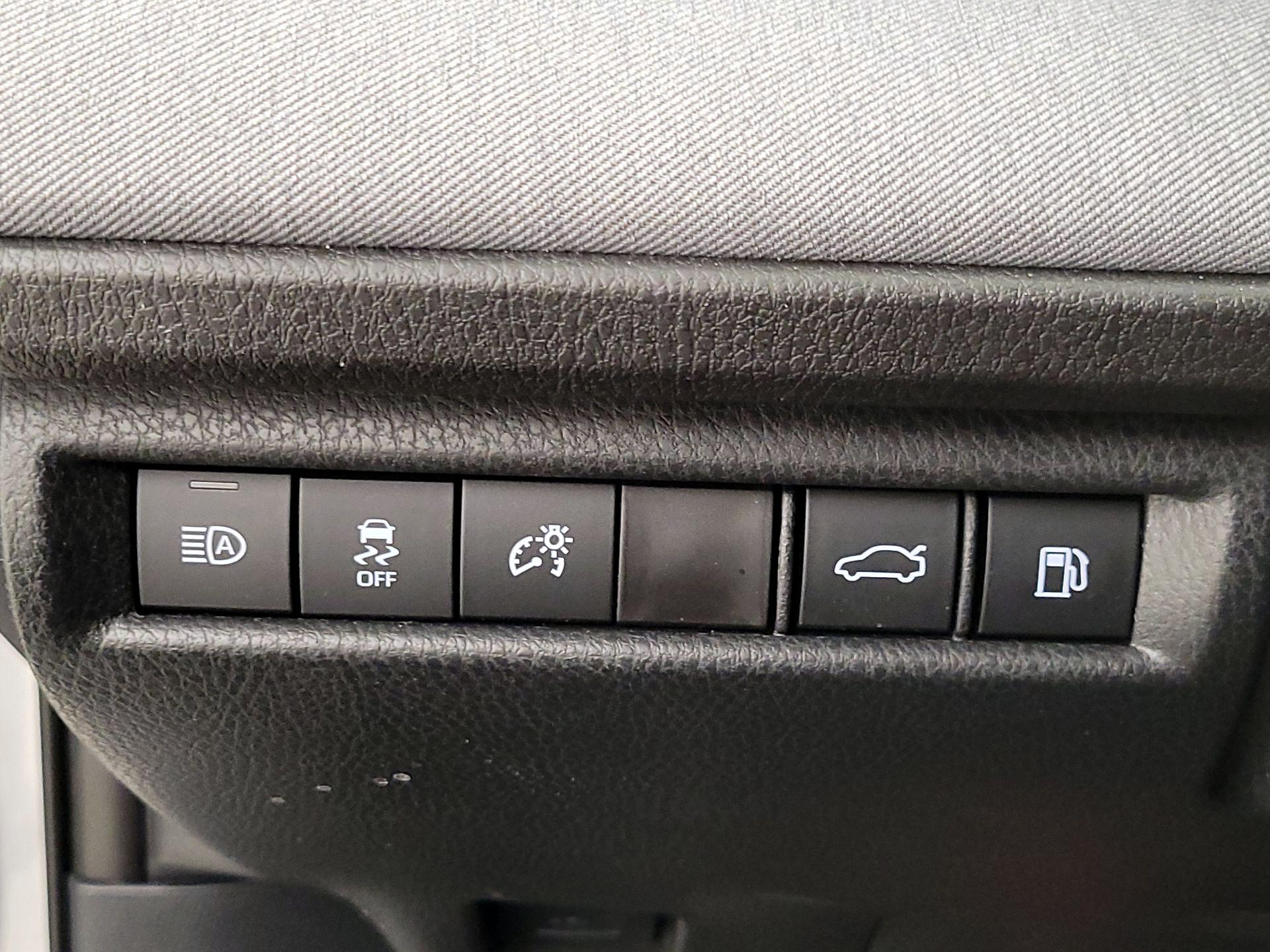 Thumbnail: 2025 Toyota Camry - 13