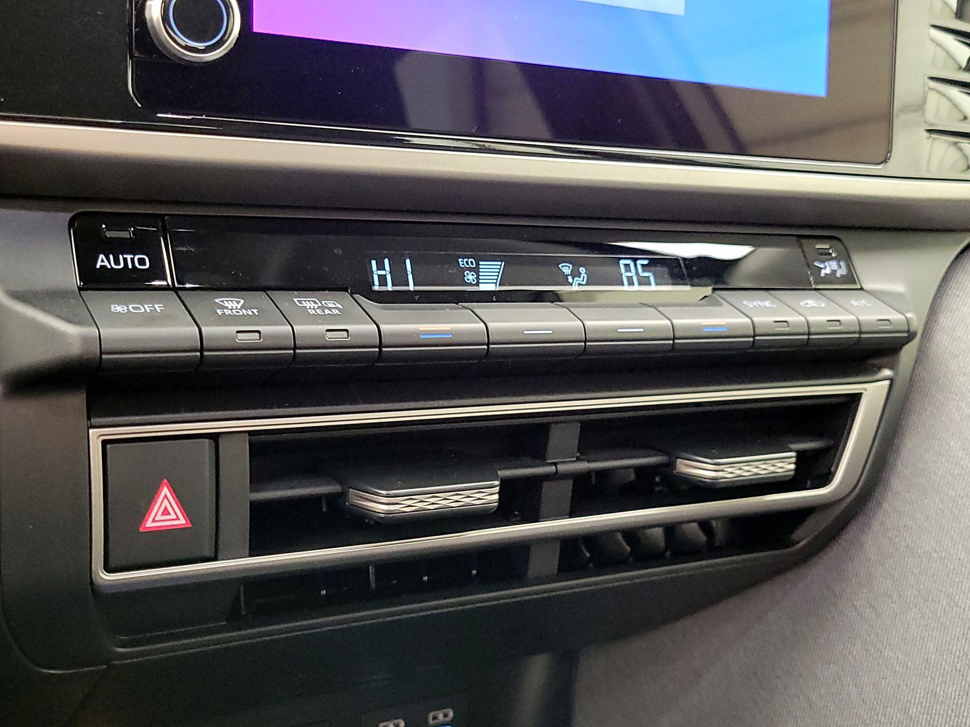 Thumbnail: 2025 Toyota Camry - 16