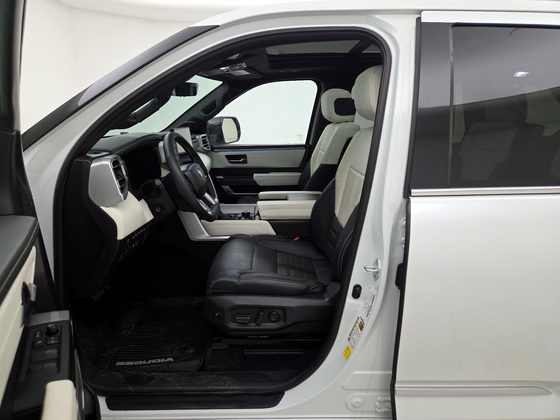 Thumbnail: 2023 Toyota Sequoia - 11