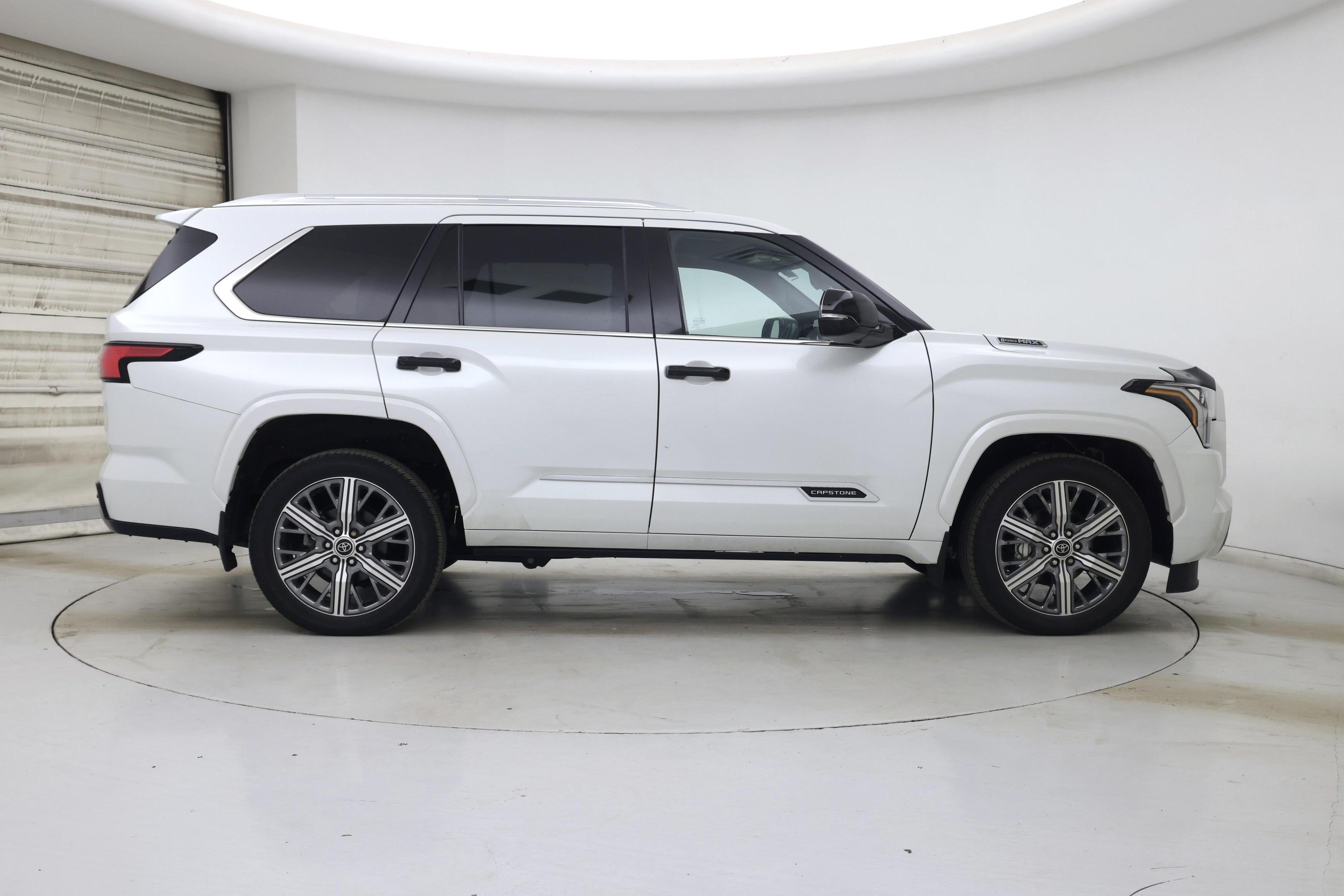 Thumbnail: 2023 Toyota Sequoia - 7