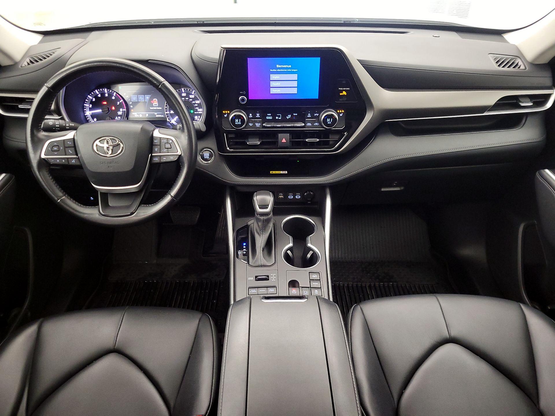 Thumbnail: 2023 Toyota Highlander - 9