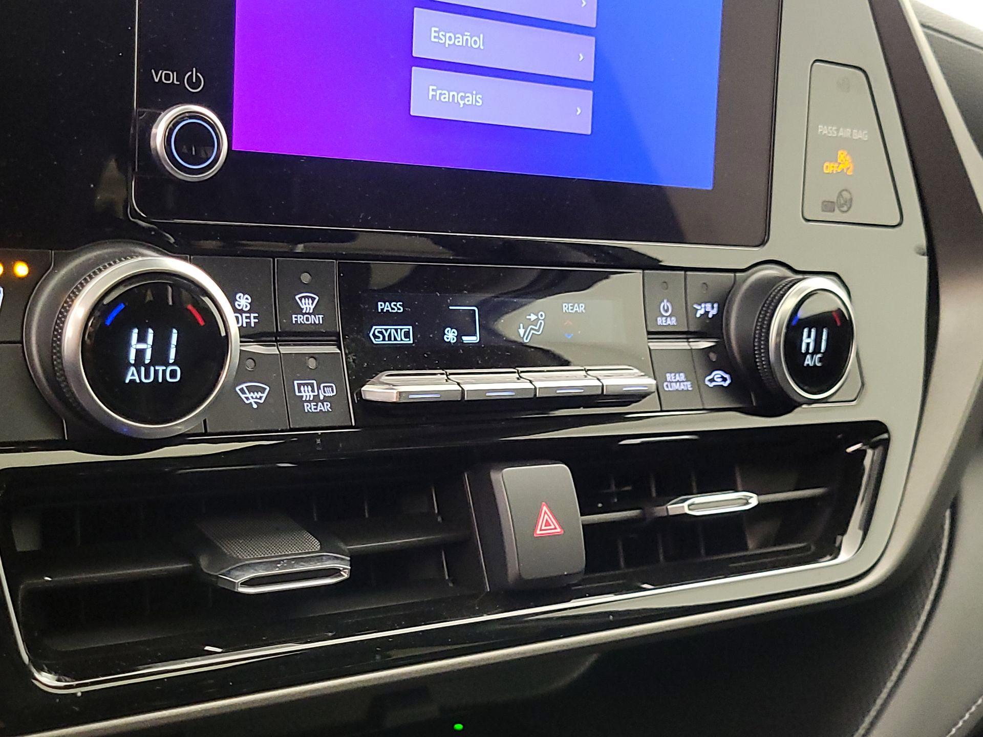 Thumbnail: 2023 Toyota Highlander - 16