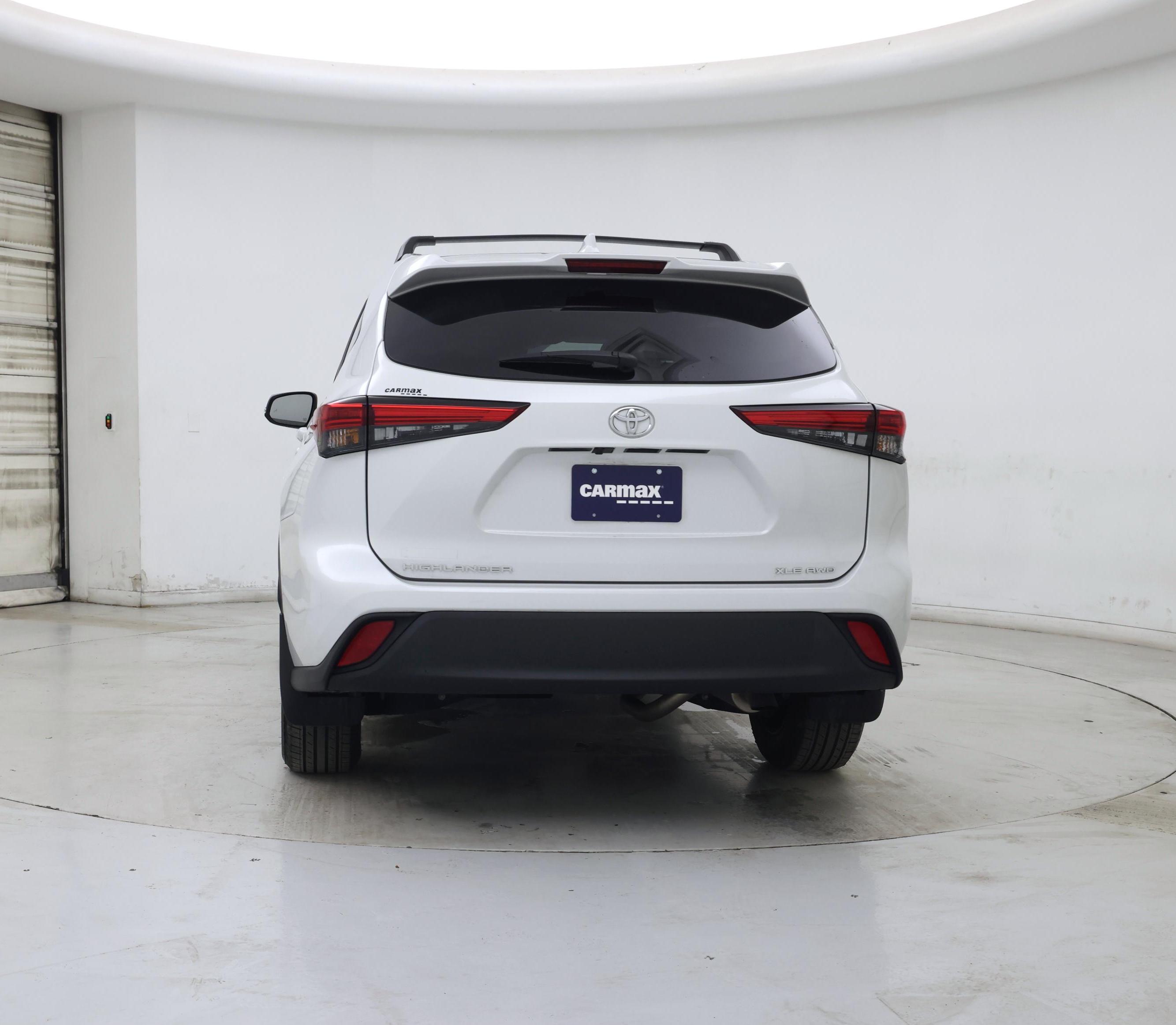 Thumbnail: 2023 Toyota Highlander - 6