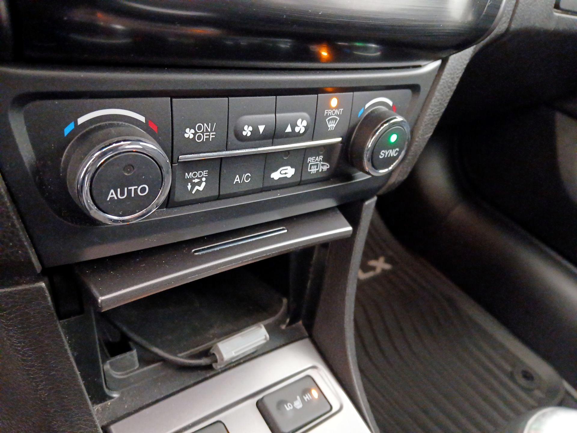 Thumbnail: 2015 Acura ILX - 16