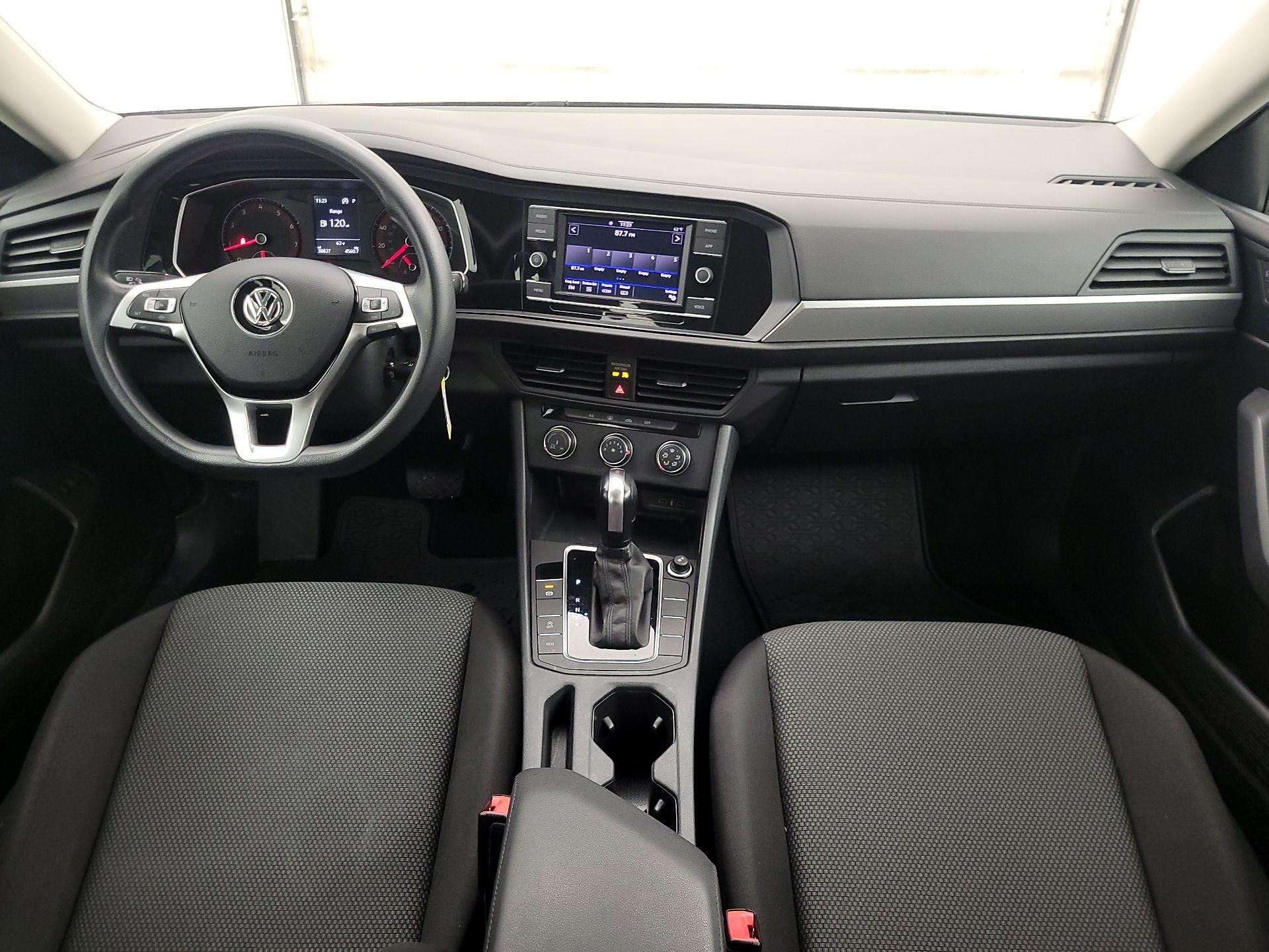 Thumbnail: 2020 Volkswagen Jetta - 9