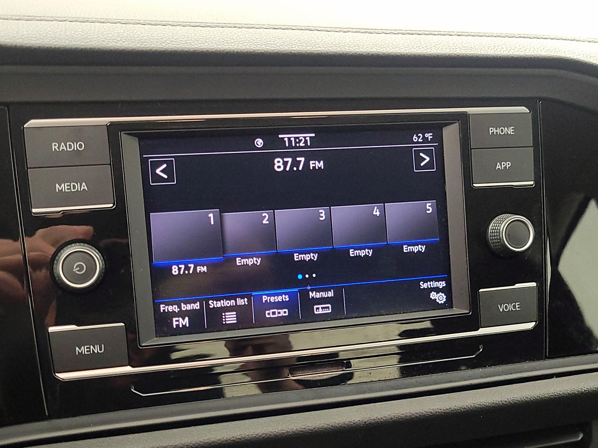 Thumbnail: 2020 Volkswagen Jetta - 15