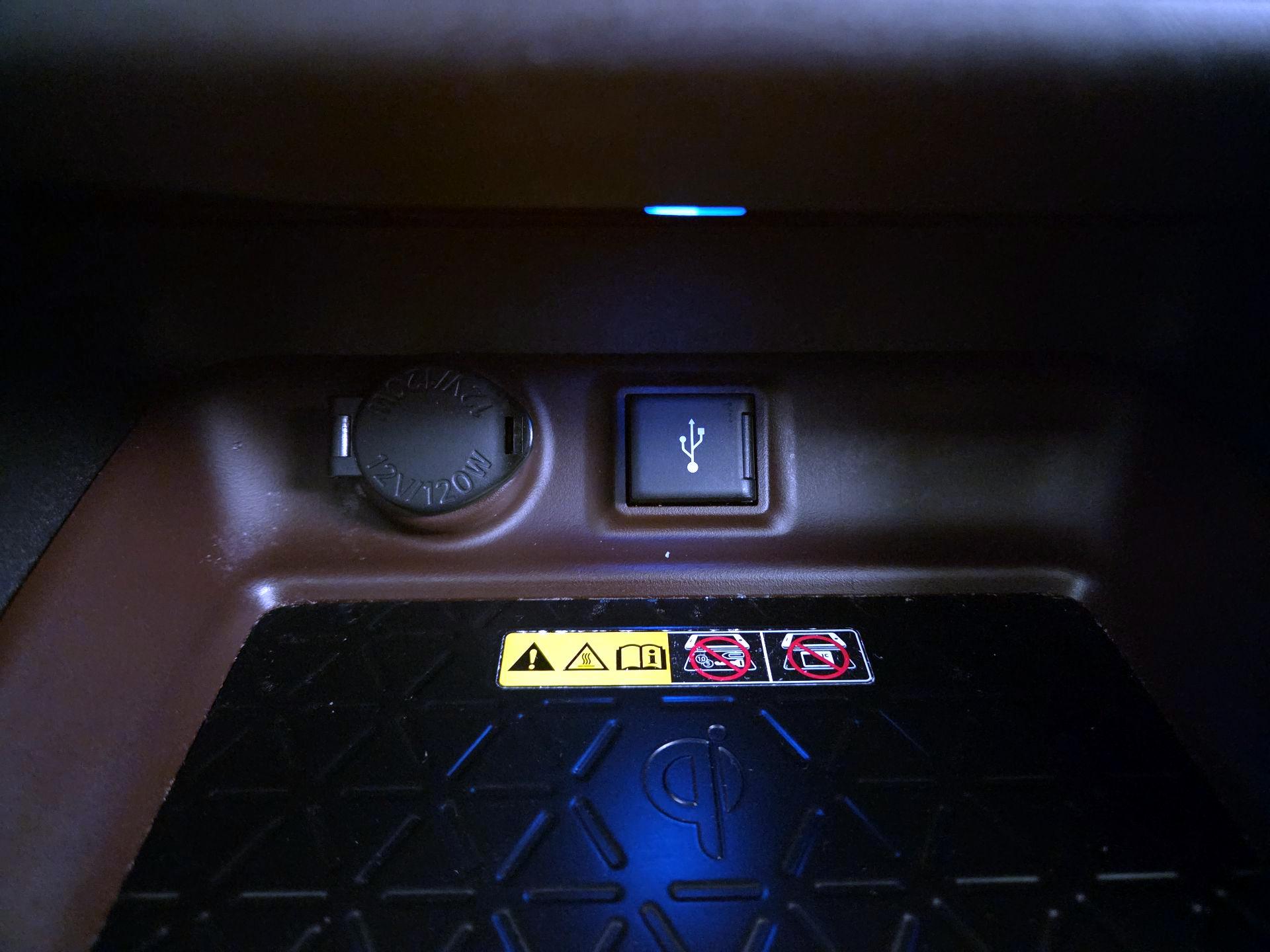 Thumbnail: 2022 Toyota RAV4 - 18