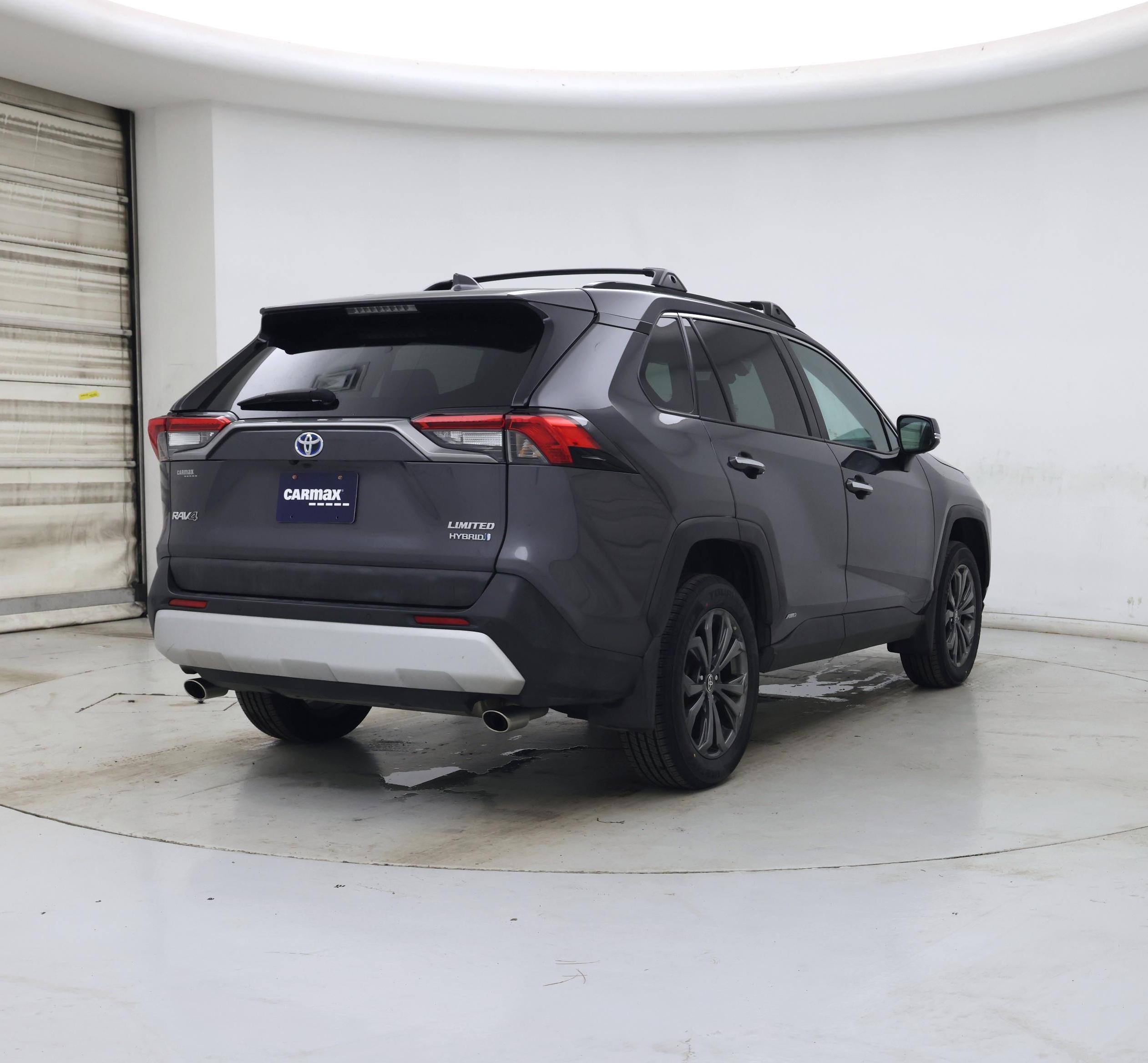 Thumbnail: 2022 Toyota RAV4 - 8