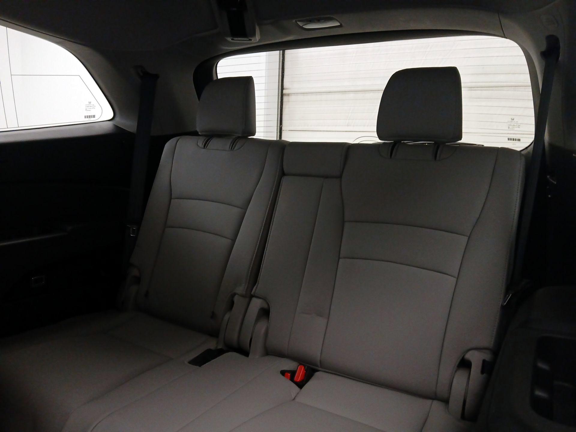 Thumbnail: 2017 Honda Pilot - 20