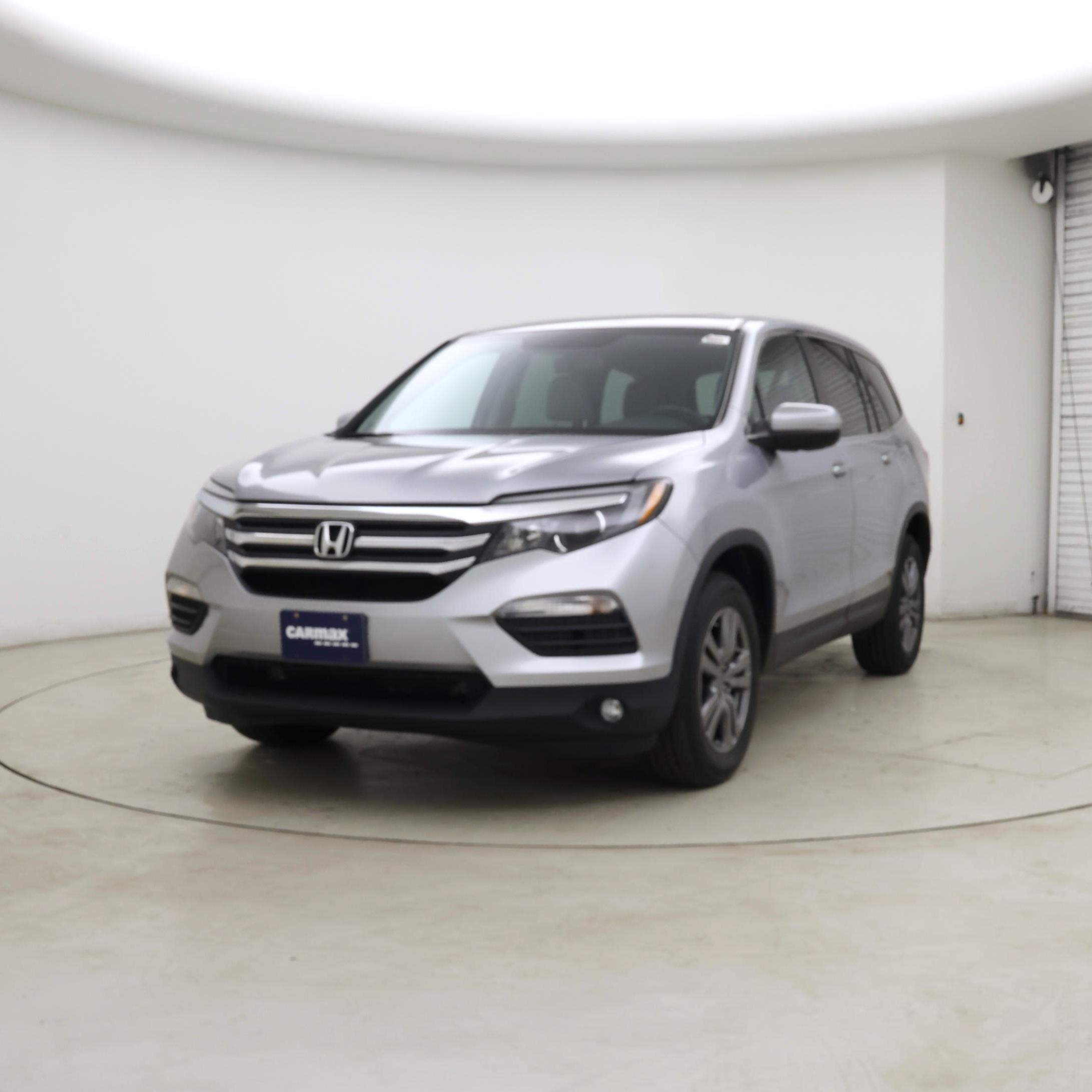 Thumbnail: 2017 Honda Pilot - 4