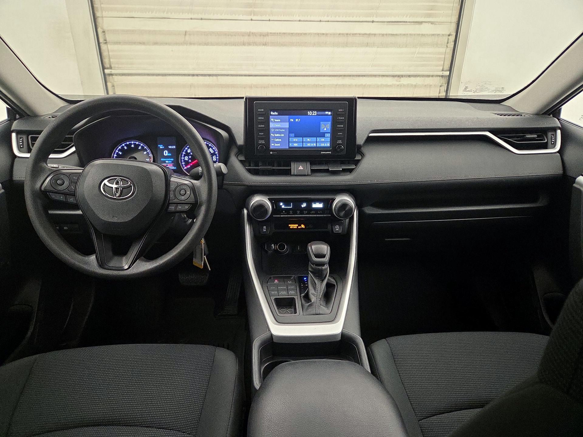 Thumbnail: 2020 Toyota RAV4 - 9