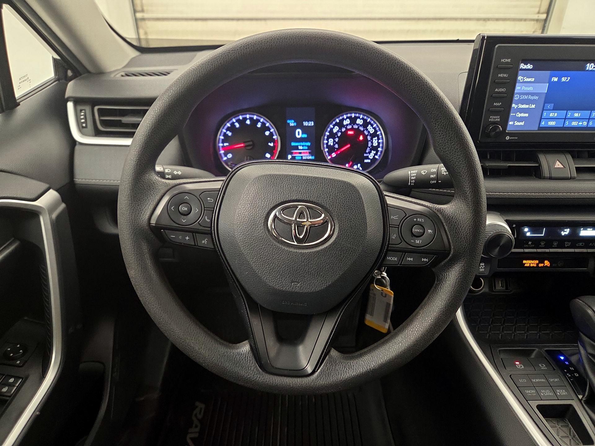 Thumbnail: 2020 Toyota RAV4 - 10