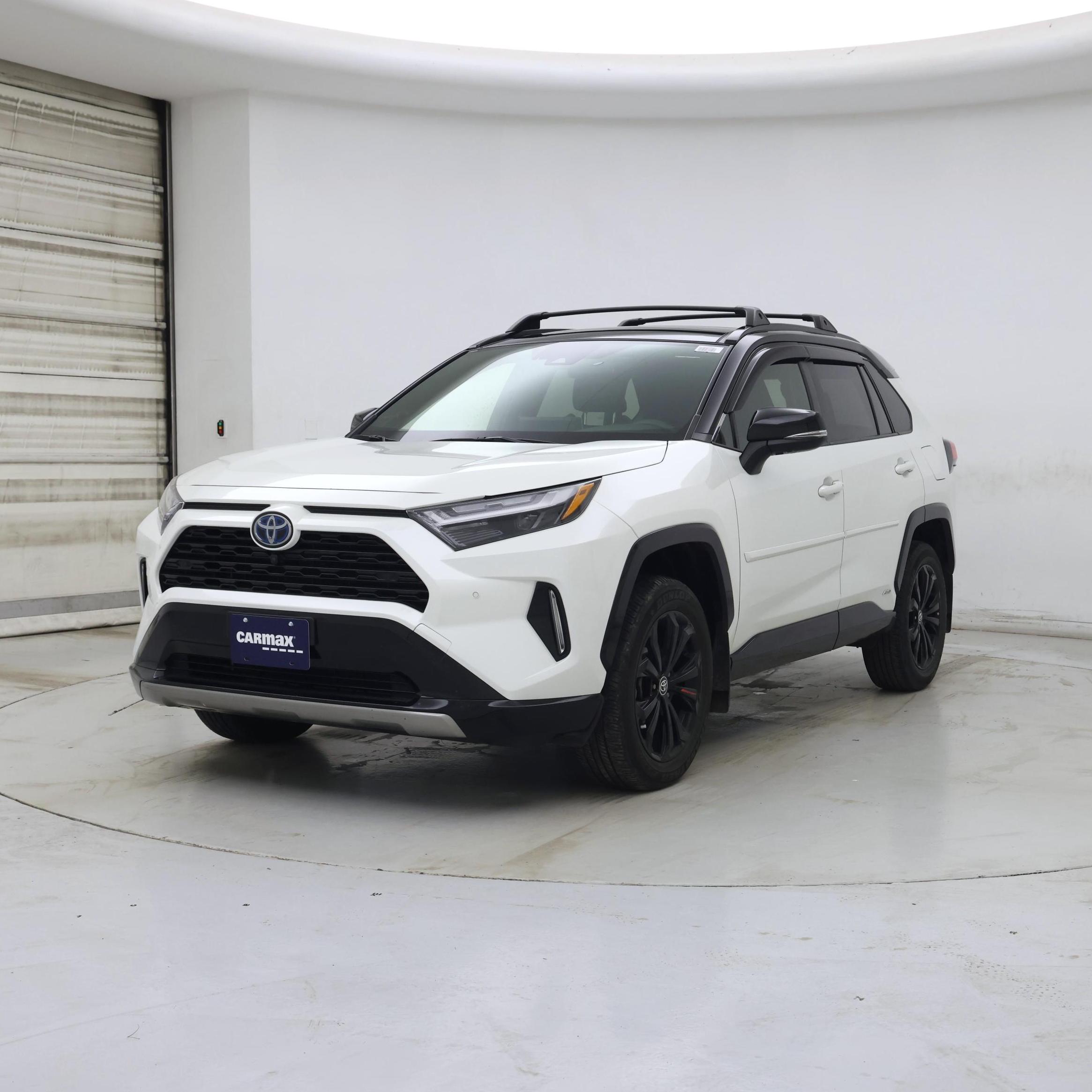 Thumbnail: 2022 Toyota RAV4 - 4