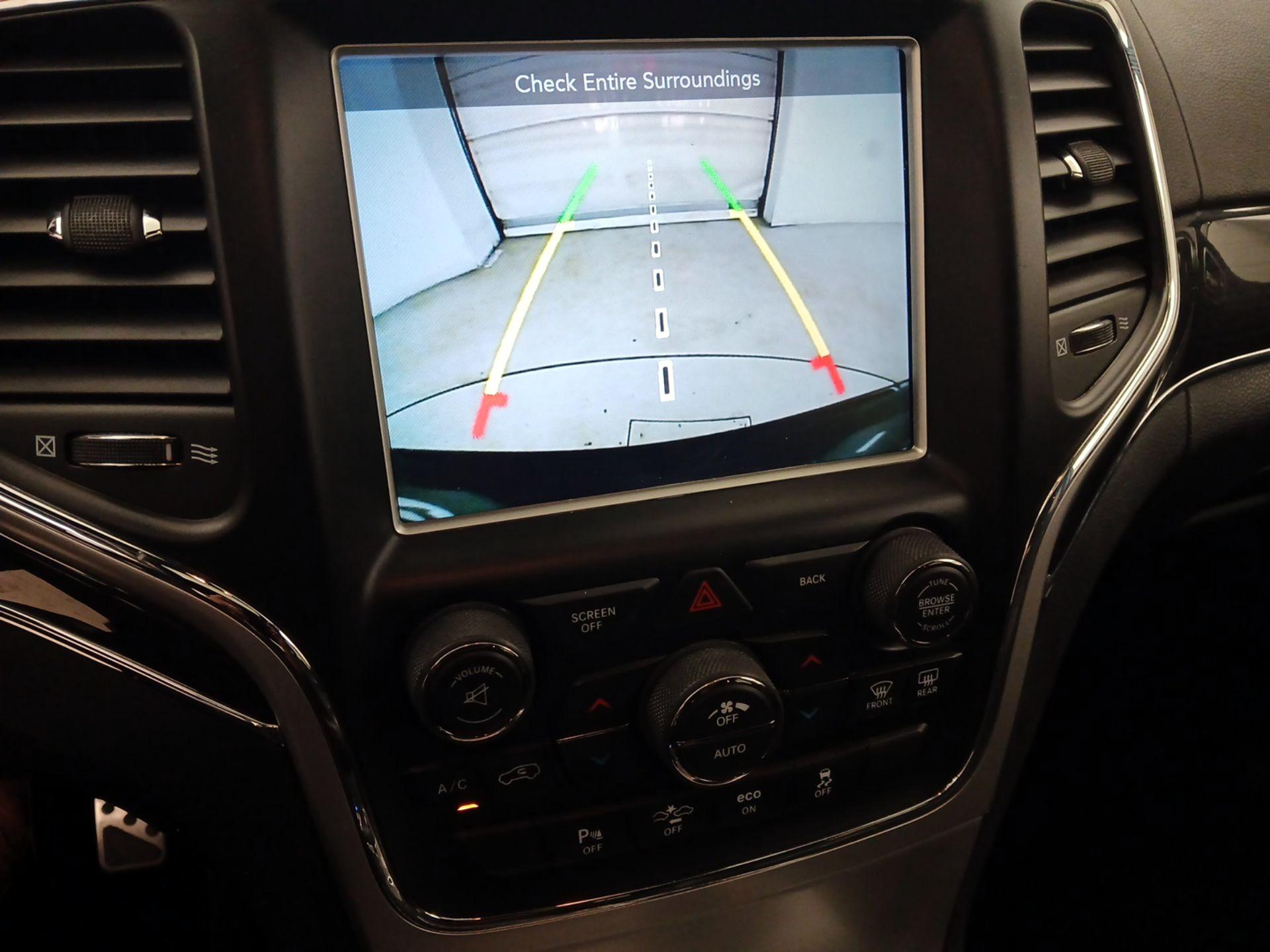 Thumbnail: 2015 Jeep Grand Cherokee - 15