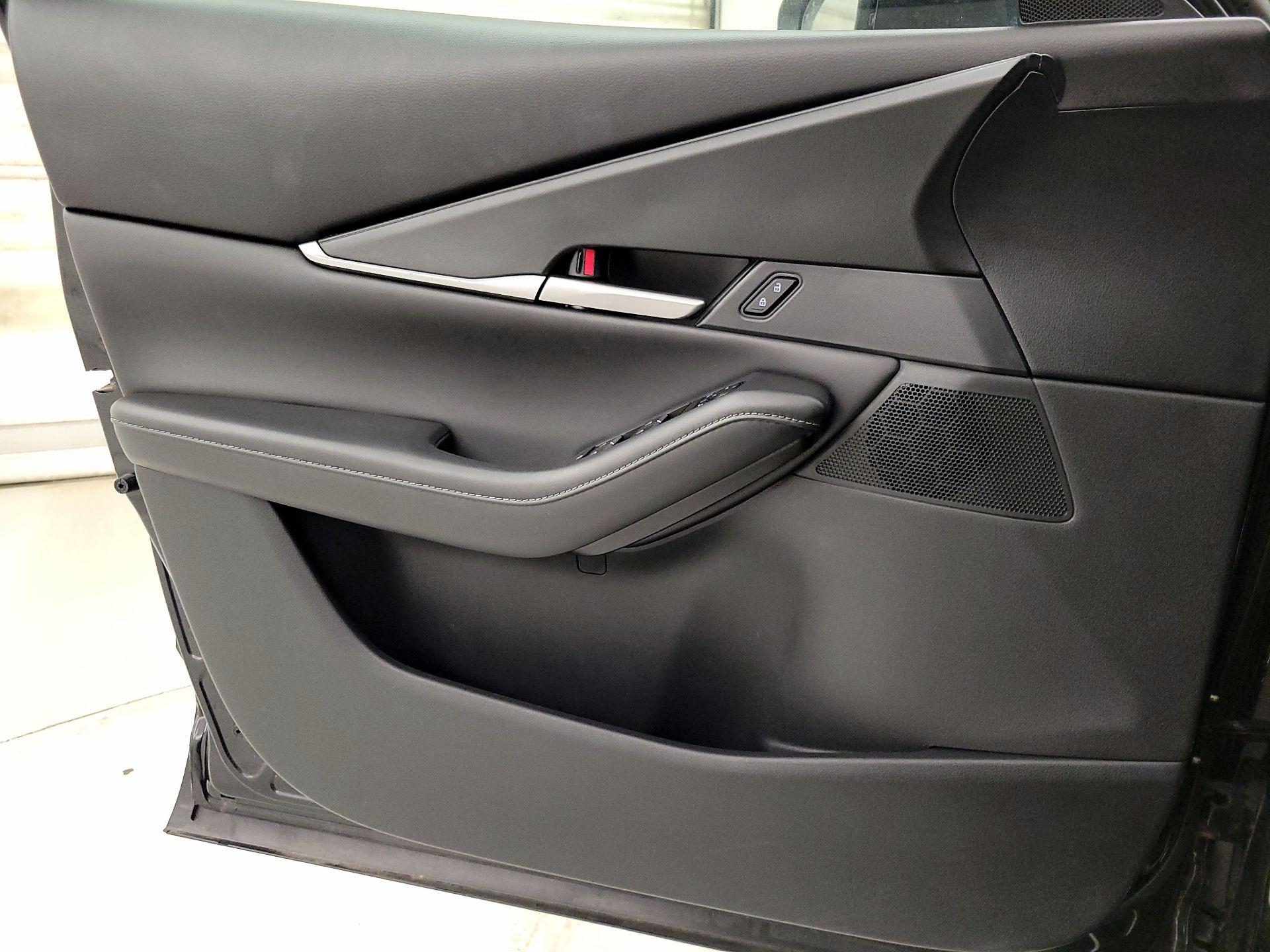 Thumbnail: 2021 Mazda CX-30 - 12